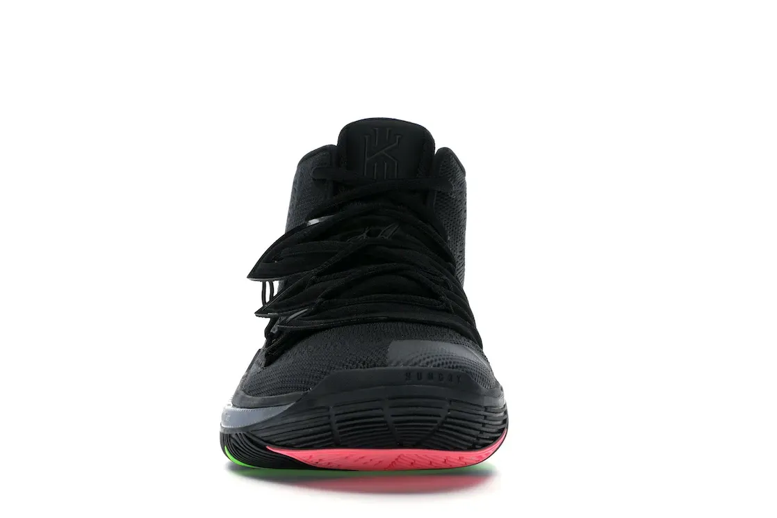 Фото № 2 с приближением к товару «‎Nike Kyrie 5 Black Rainbow Soles»