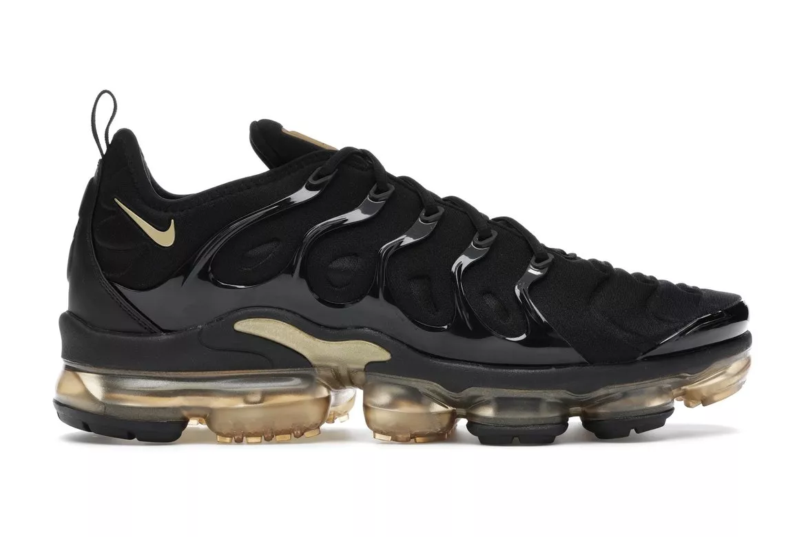 Фото № 1 с приближением к товару «‎Nike Air VaporMax Plus Black Metallic Gold»