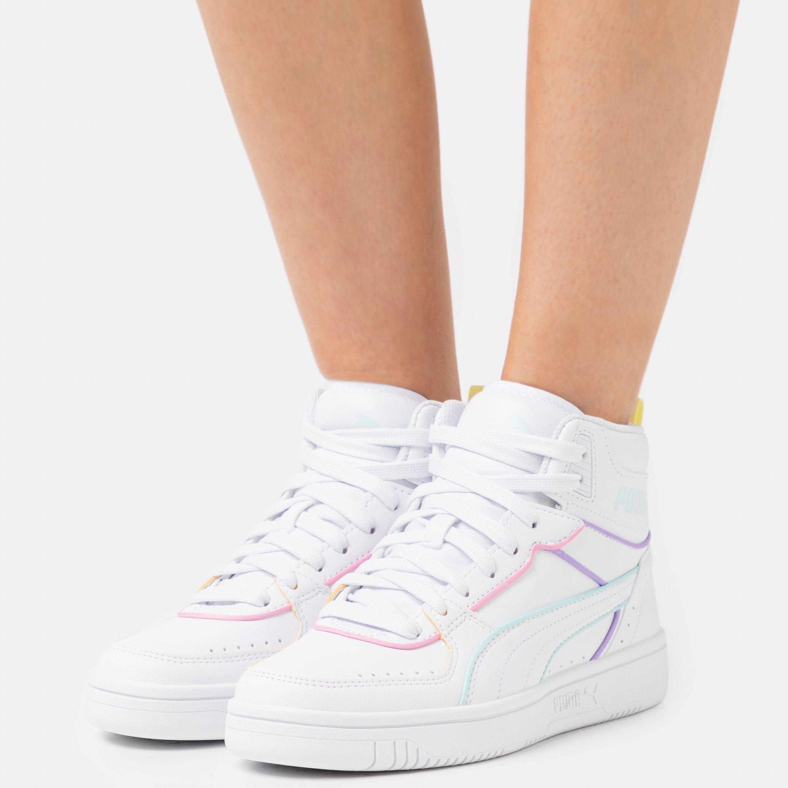 Фото № 4 с приближением к товару «‎Puma Rebound Joy »