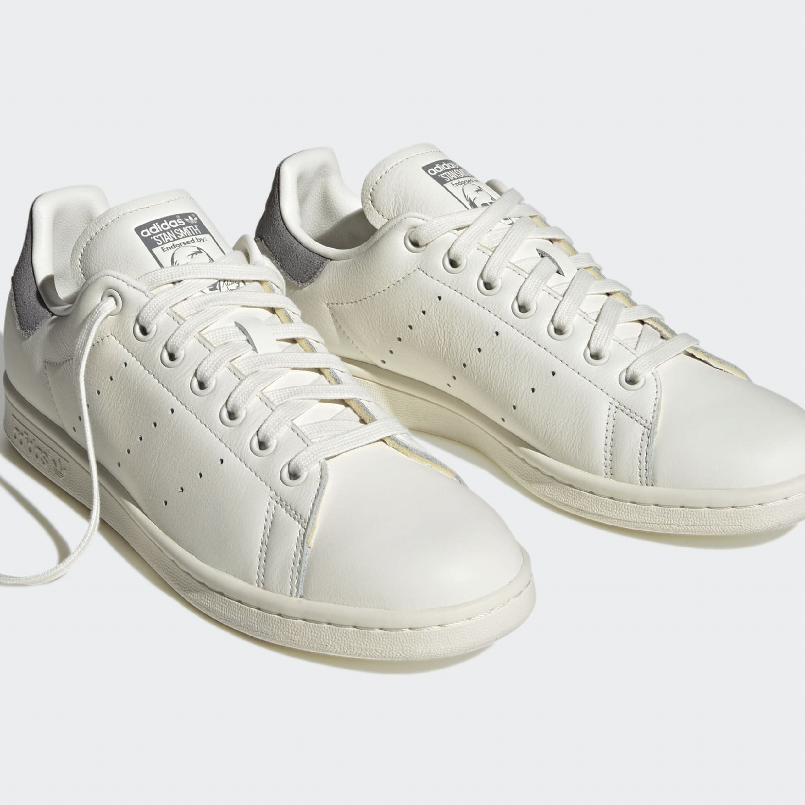Фото № 4 с приближением к товару «‎Adidas Stan Smith »