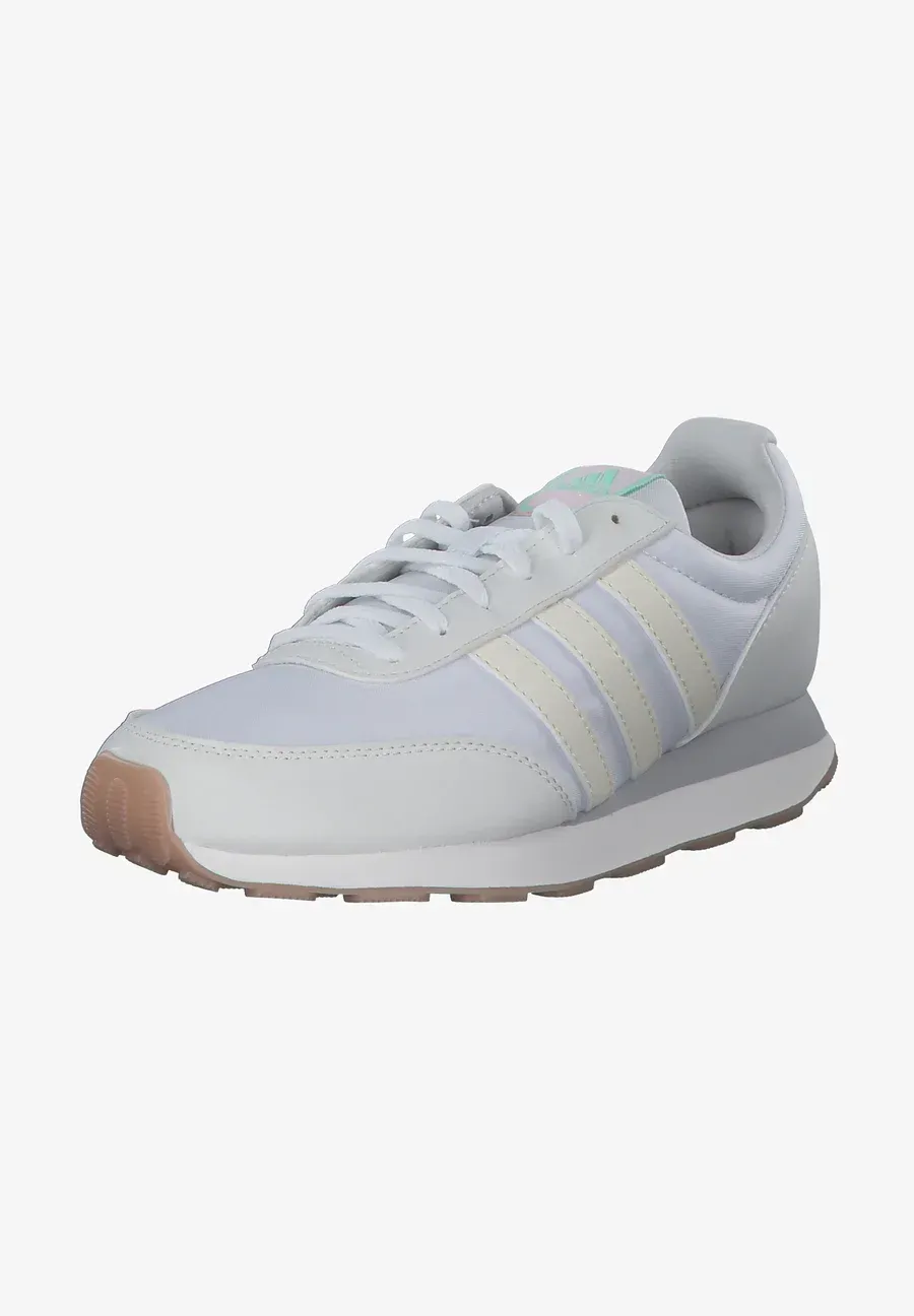 Фото № 2 с приближением к товару «‎RUN »