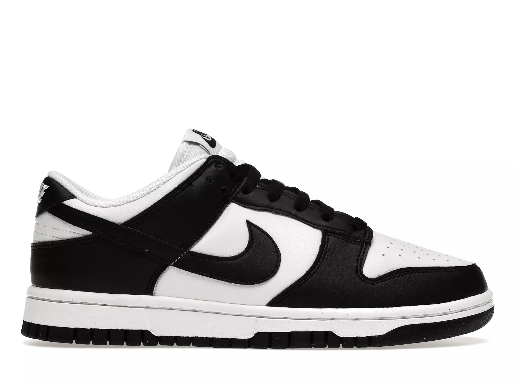 Фото № 1 с приближением к товару «‎Nike Dunk Low Next Nature White Black Panda »