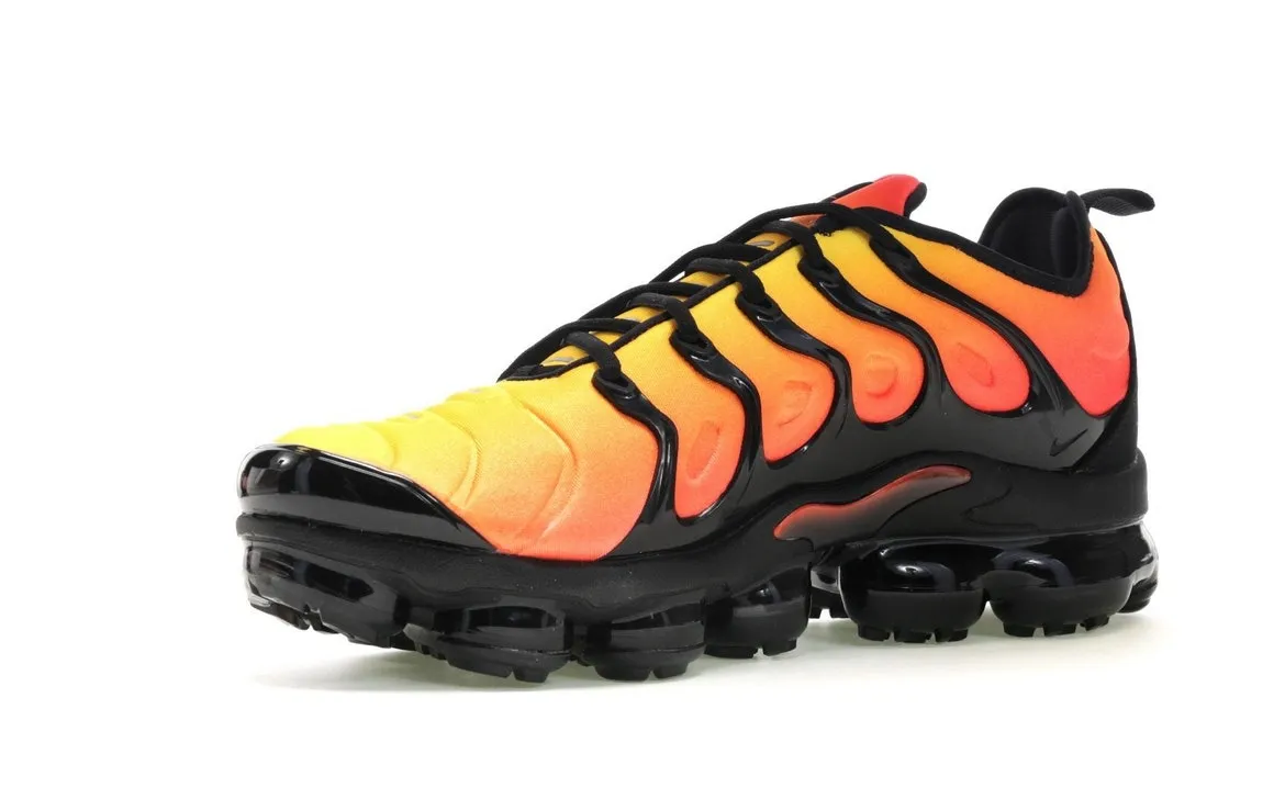 Фото № 4 с приближением к товару «‎Nike Air VaporMax Plus Black Orange Crimson»