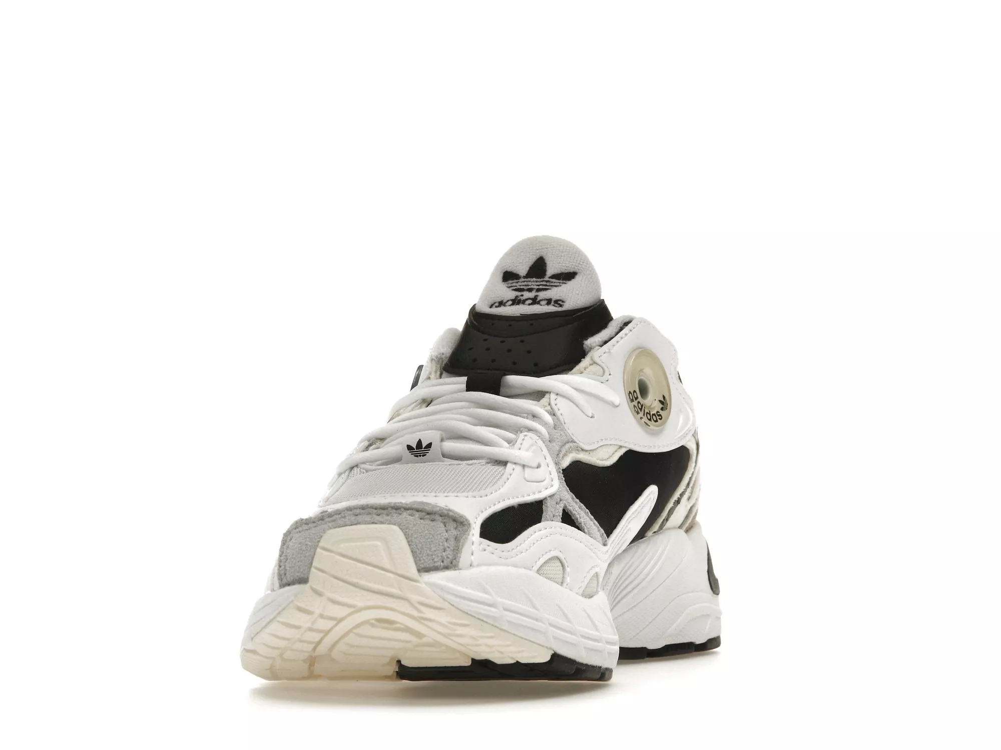 Фото № 6 с приближением к товару «‎adidas Astir White Black Cream »