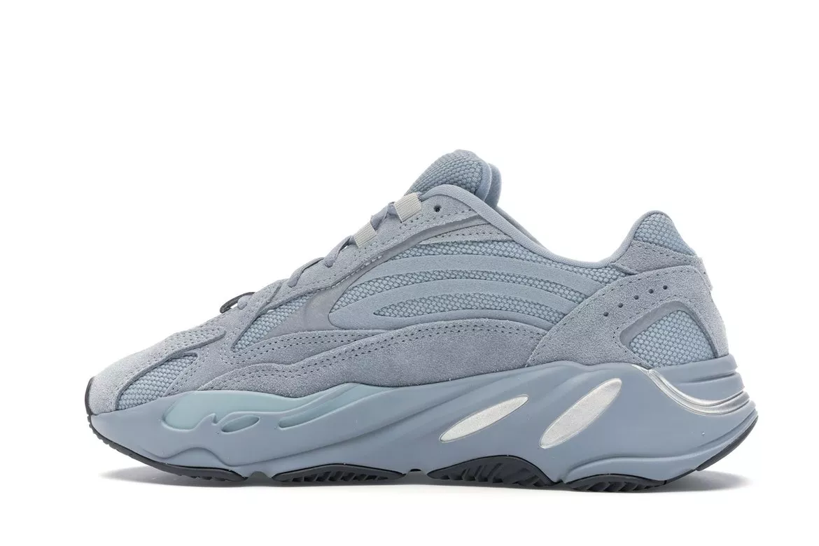 Фото № 5 с приближением к товару «‎adidas Yeezy Boost 700 V2 Hospital Blue»