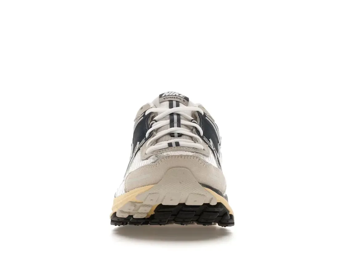 Фото № 2 с приближением к товару «‎Nike Zoom Vomero 5»