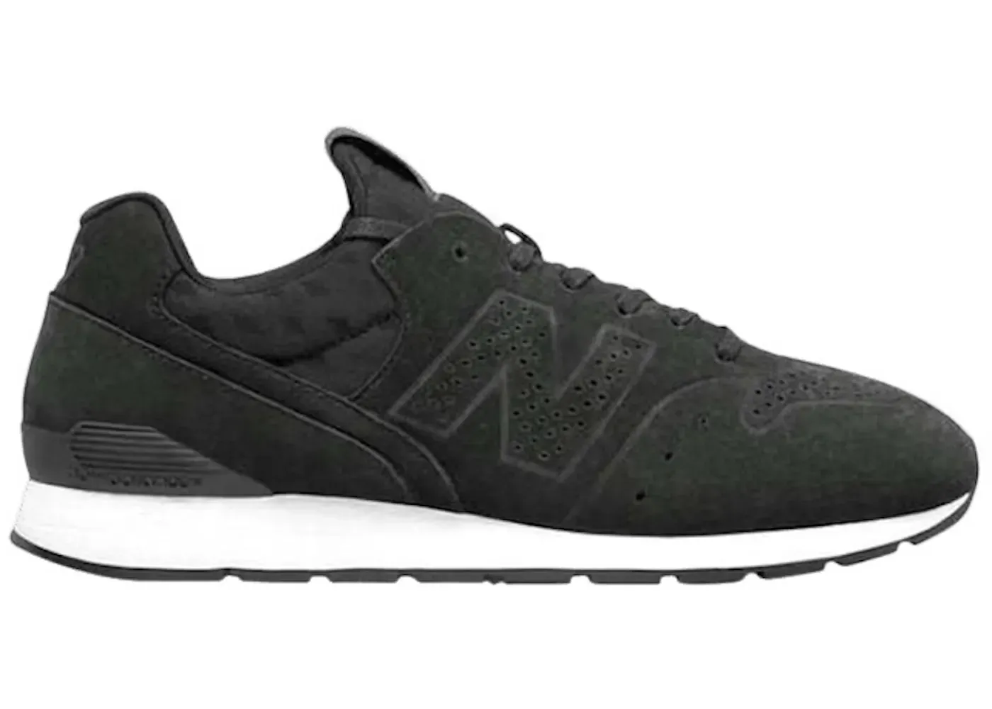 New Balance 696