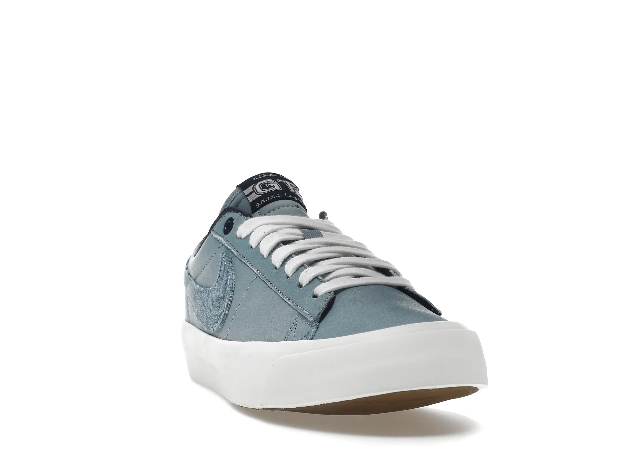 Фото № 2 с приближением к товару «‎Nike SB Zoom Blazer Low GT Light Denim»