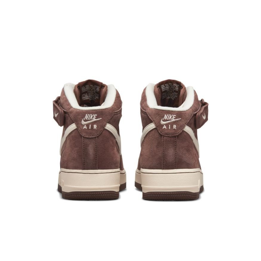 Фото № 4 с приближением к товару «‎ Nike Air Force 1 Mid Skate shoes»
