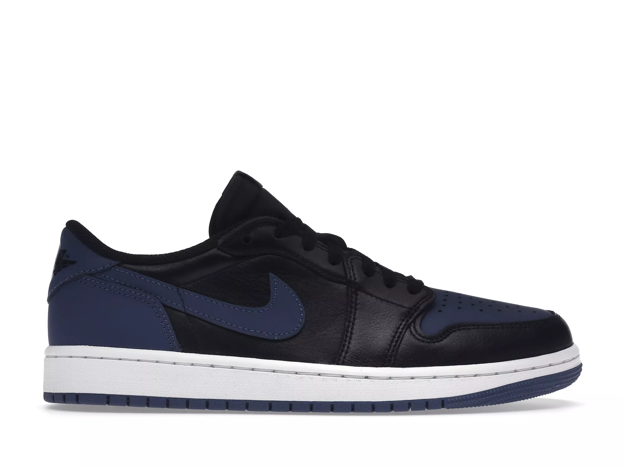 Фото № 1 с приближением к товару «‎Jordan 1 Retro Low OG Mystic Navy»