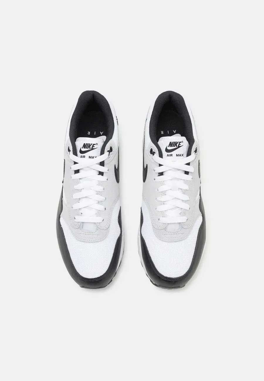 Фото № 4 с приближением к товару «‎AIR MAX 1 »