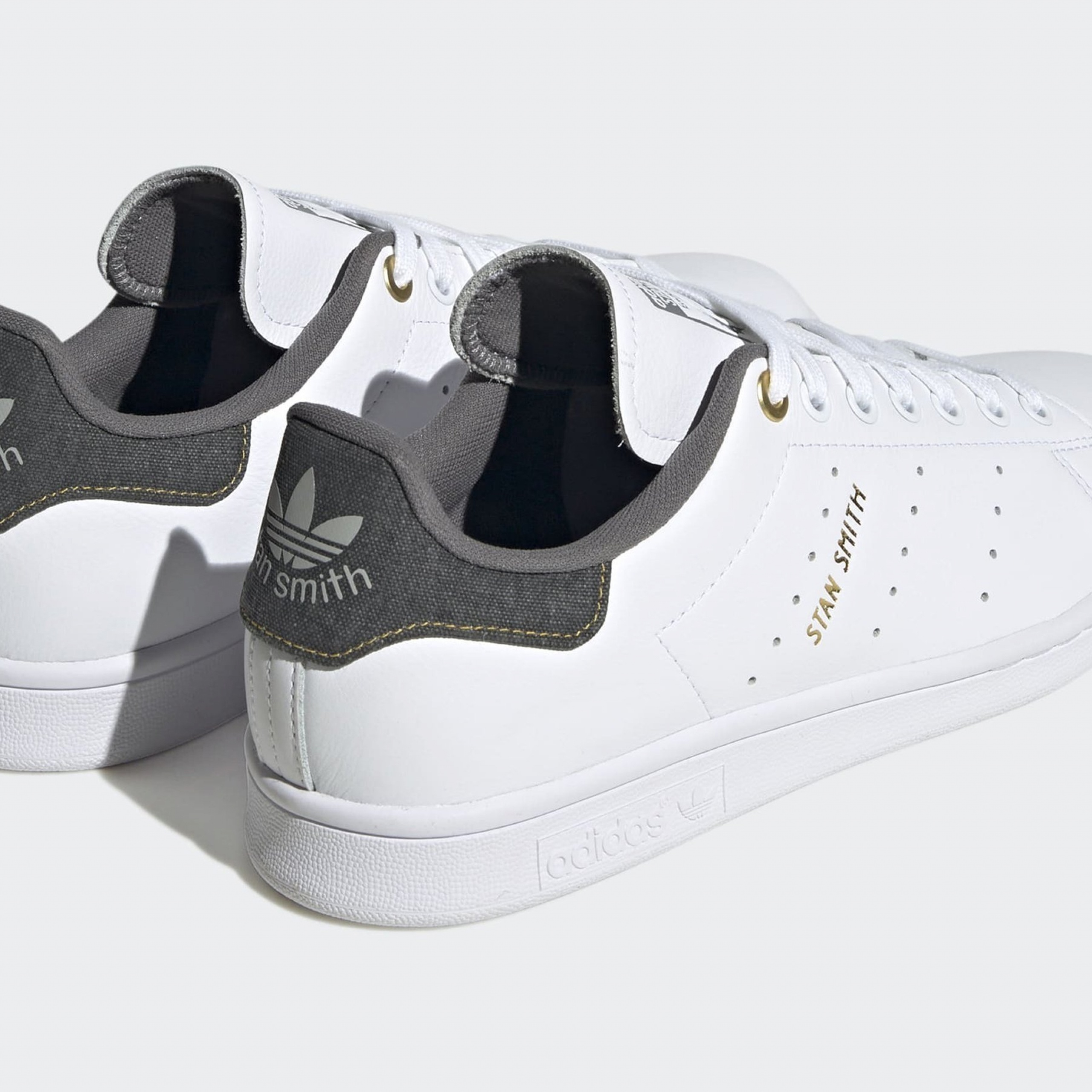 Фото № 5 с приближением к товару «‎Adidas Stan Smith »