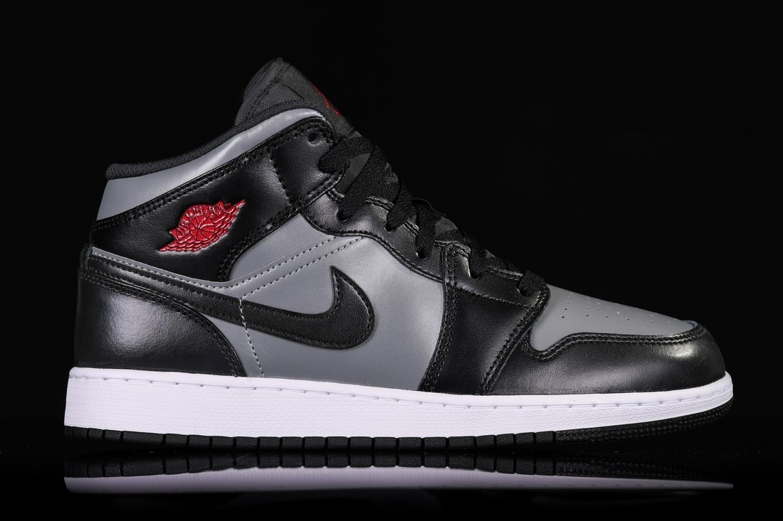 Фото № 2 с приближением к товару «‎Nike Air Jordan 1 Retro Gs Shadow»