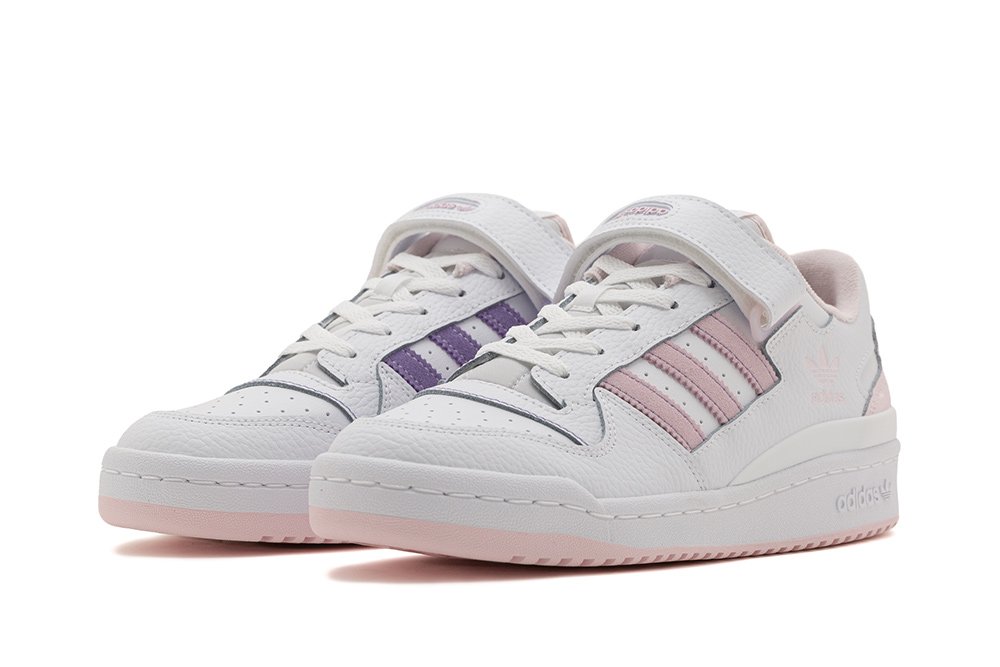 Фото № 4 с приближением к товару «‎Adidas Forum »