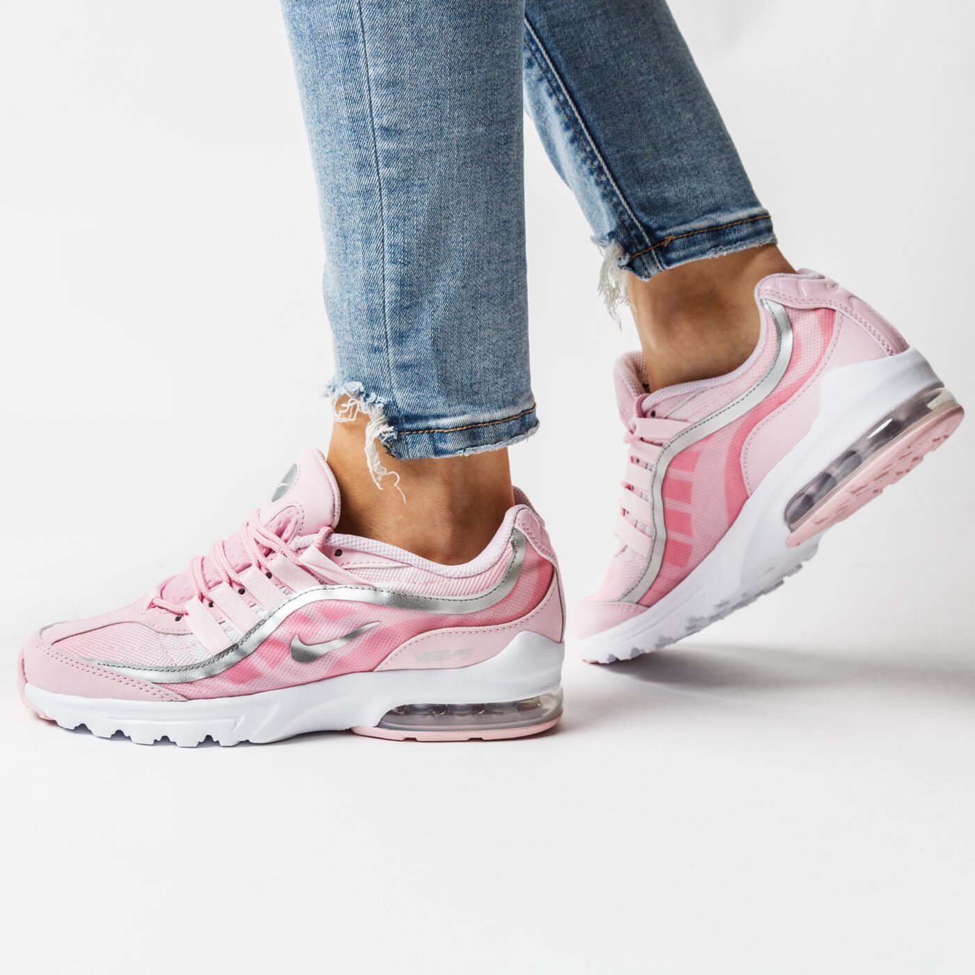 Фото № 2 с приближением к товару «‎Nike Wmns Air Max Vg-R»