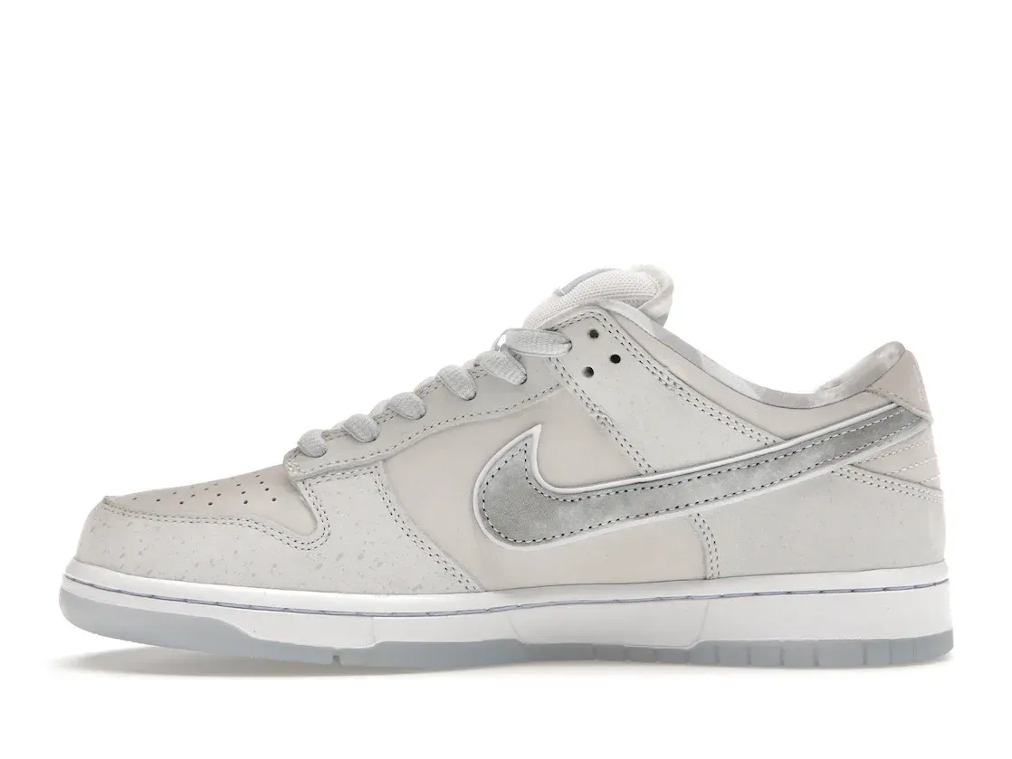 Фото № 3 с приближением к товару «‎Nike SB Dunk Low White Lobster (Friends and Family)»