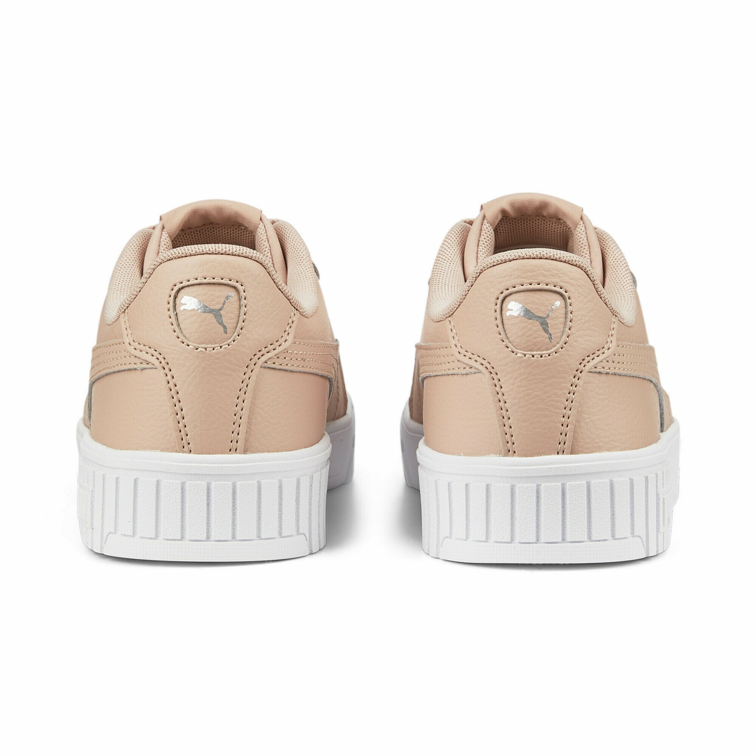 Фото № 2 с приближением к товару «‎Puma Carina 2.0 »