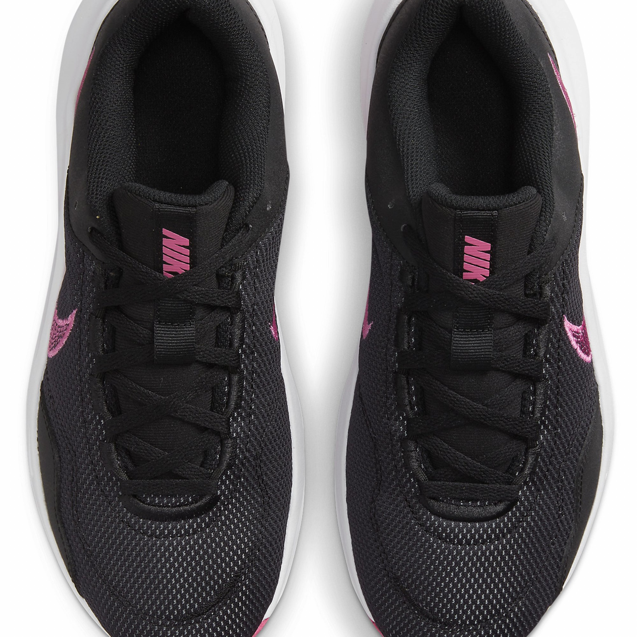 Фото № 3 с приближением к товару «‎Nike Legend Essential 3»