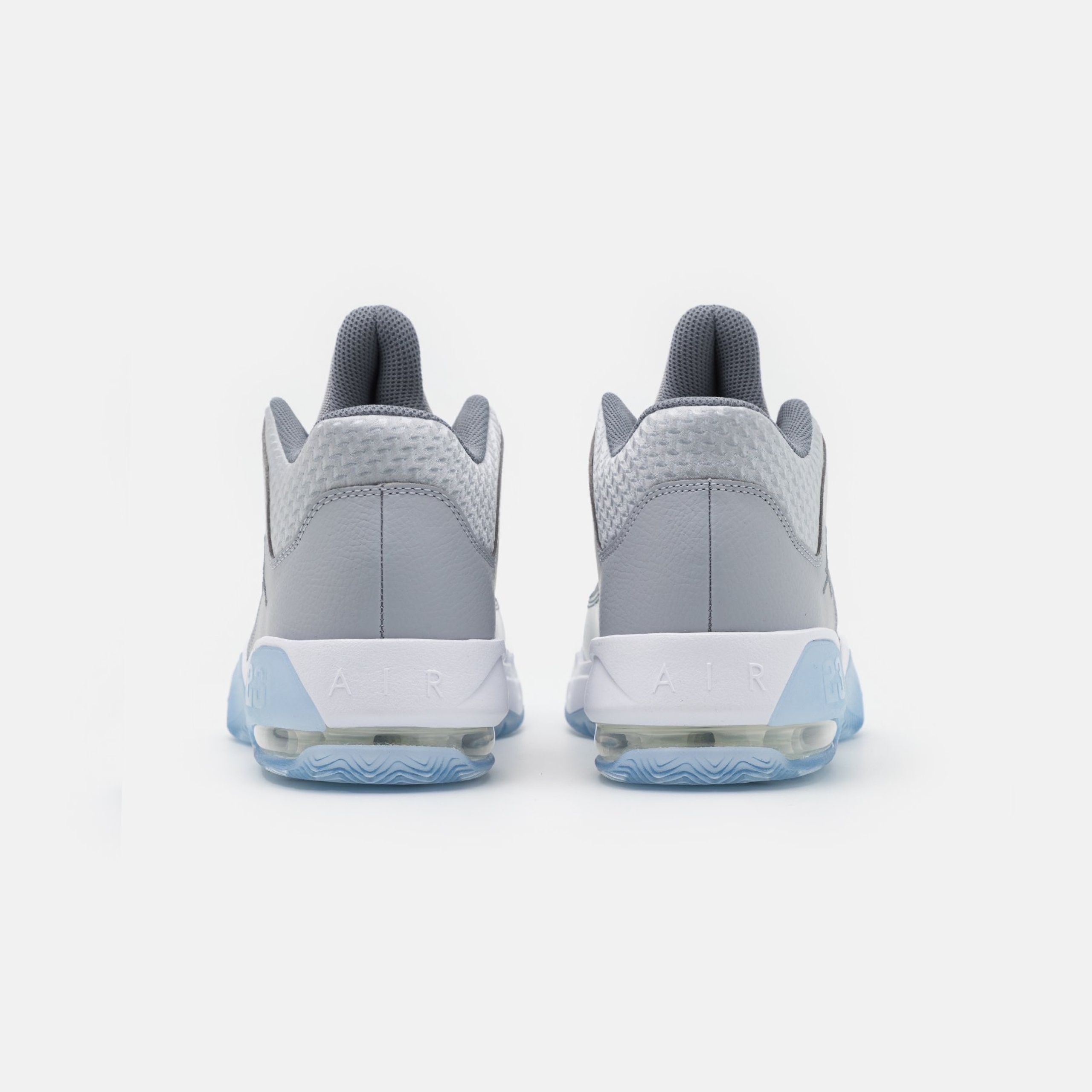 Фото № 3 с приближением к товару «‎Jordan Max Aura 3 »