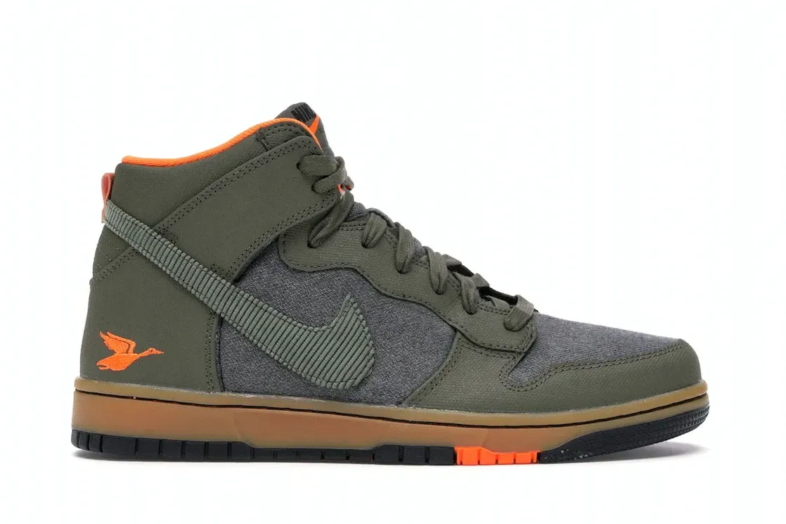 Фото № 1 с приближением к товару «‎Nike Dunk CMFT Swoosh Social Club Olive»