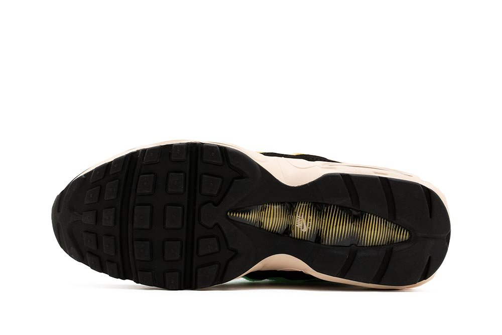 Фото № 4 с приближением к товару «‎Nike Wmns Air Max 95 PRM "Atomic Pink" BlackPinkBlue»