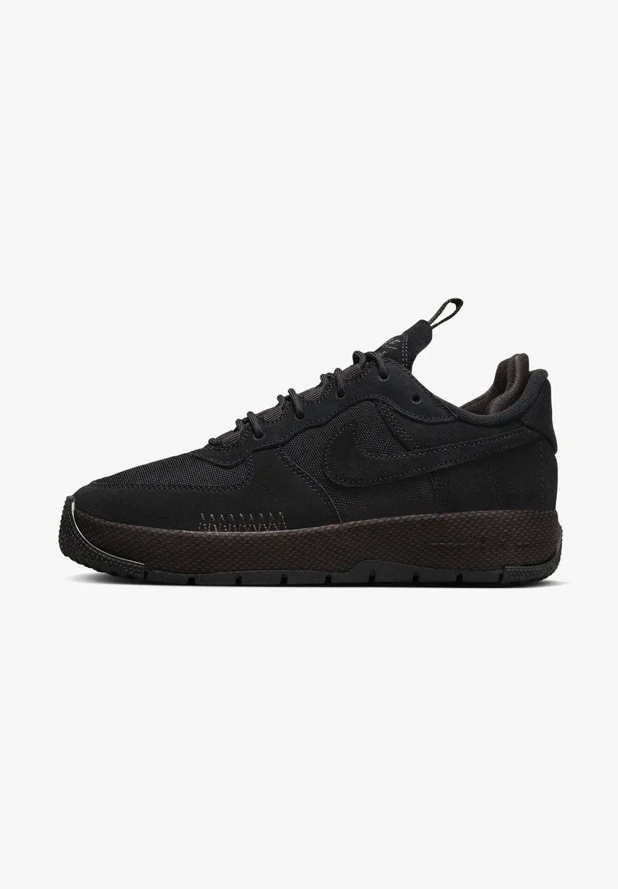 Фото № 1 с приближением к товару «‎AIR FORCE 1 WILD»