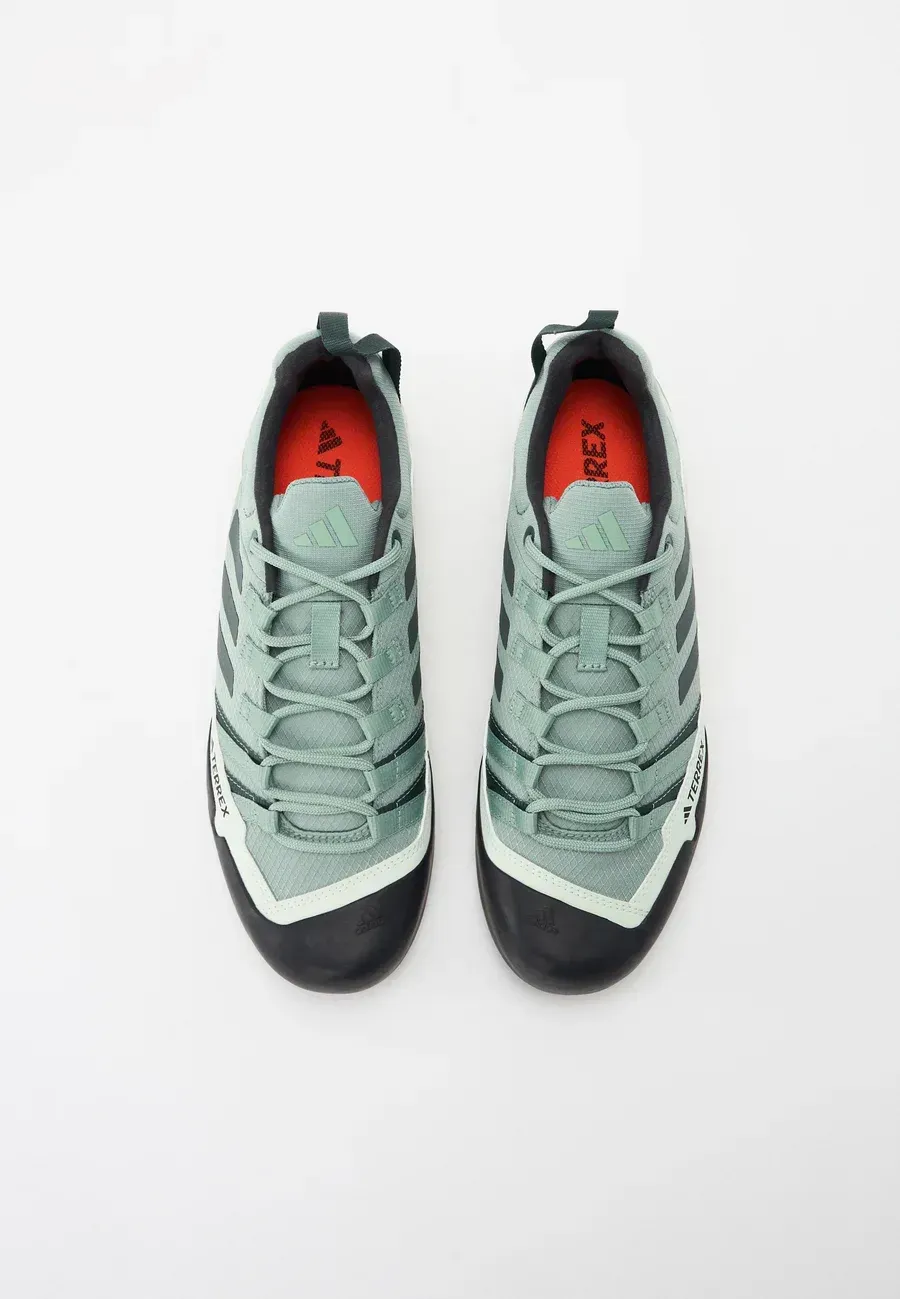 Фото № 4 с приближением к товару «‎TERREX SWIFT SOLO HIKING»