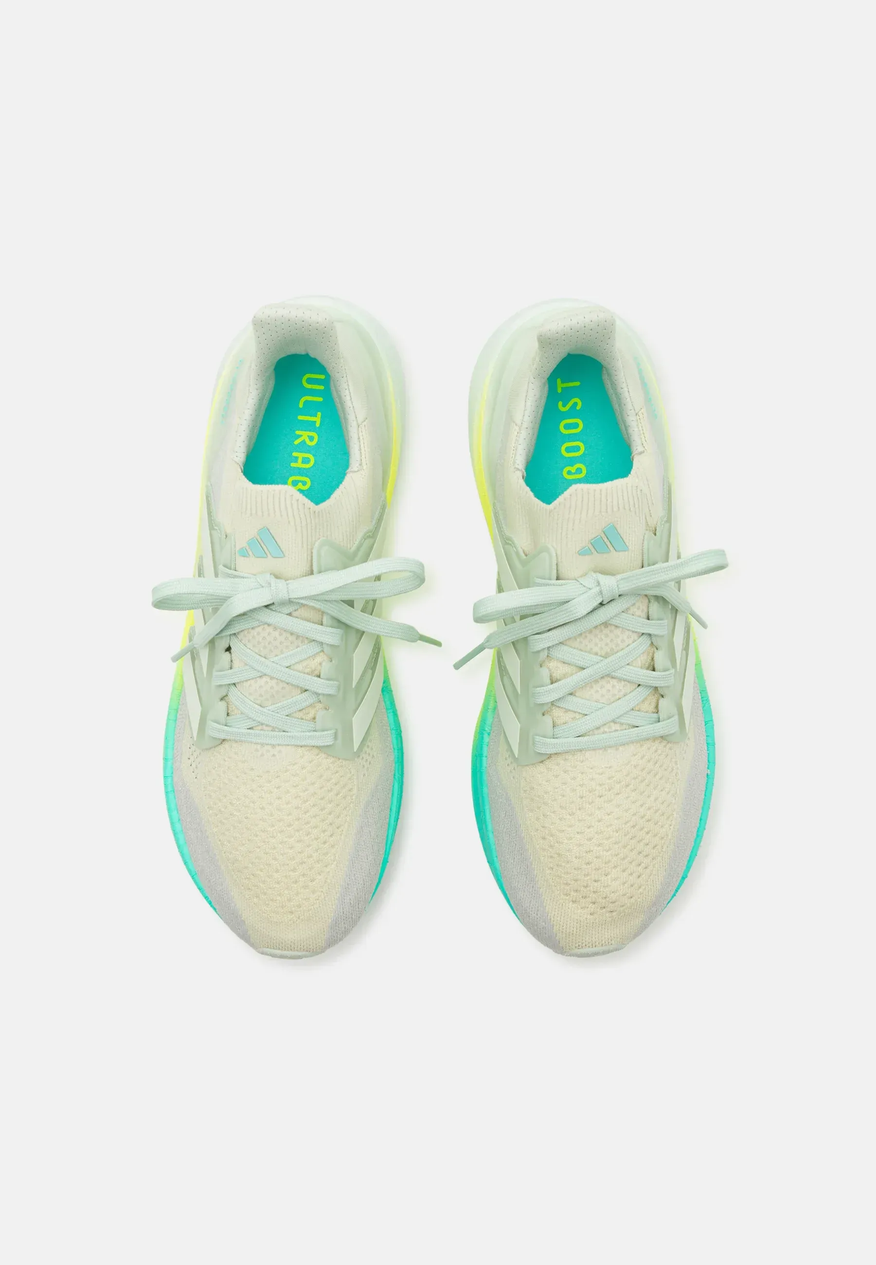 Фото № 4 с приближением к товару «‎ULTRABOOST 5»