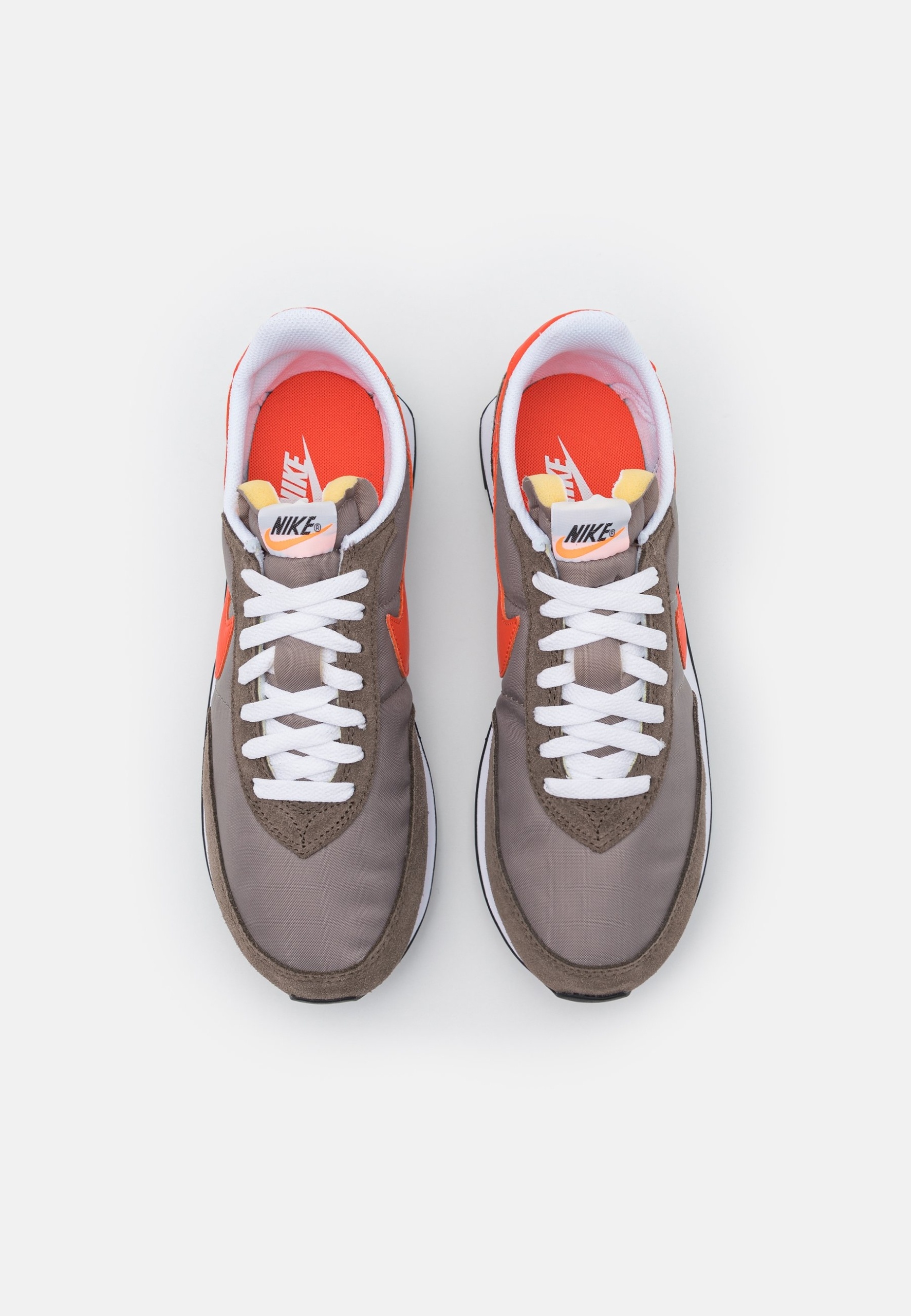 Фото № 4 с приближением к товару «‎Nike Waffle Trainer 2 »