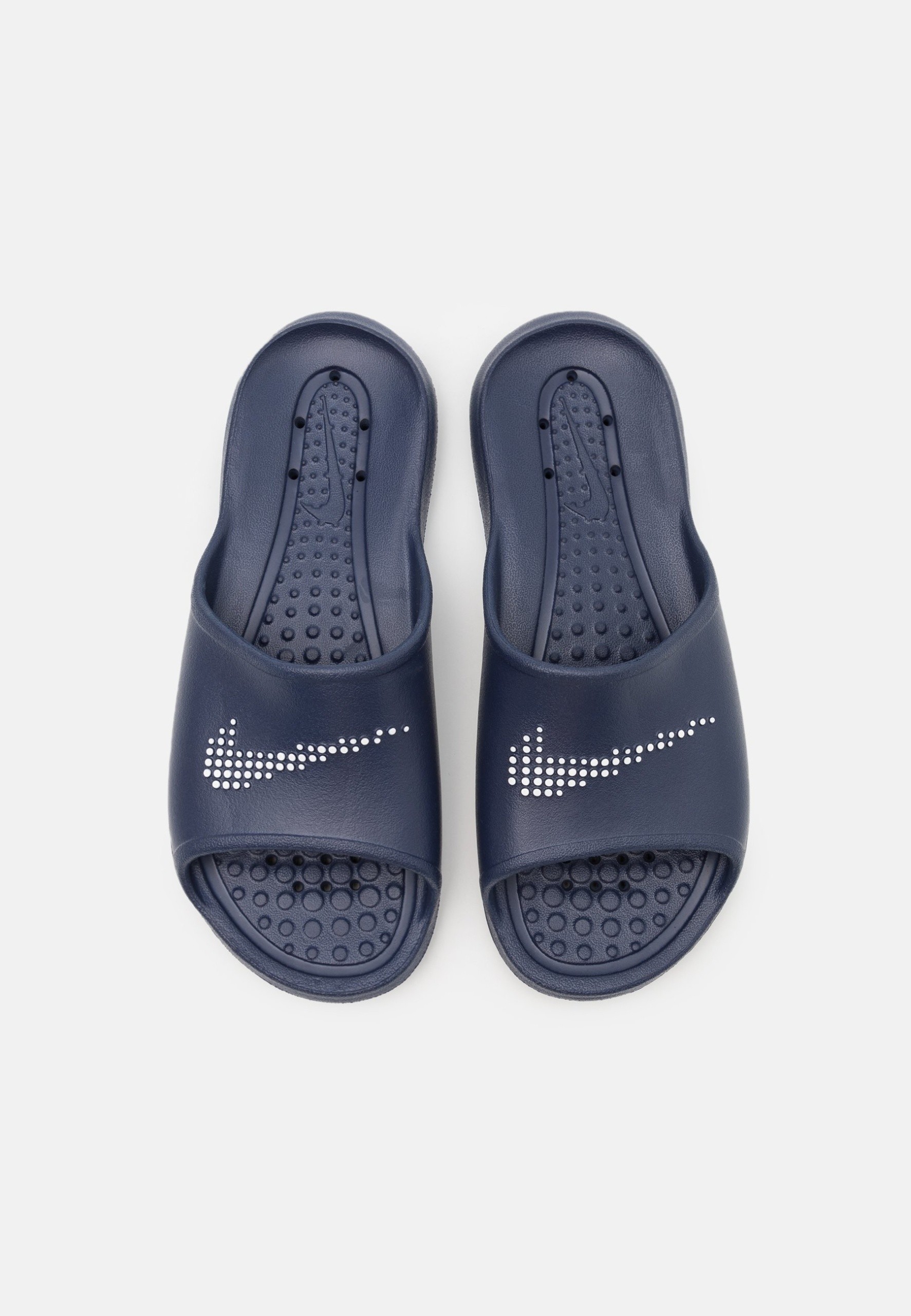 Фото № 4 с приближением к товару «‎Nike Victori One Shower Slide »