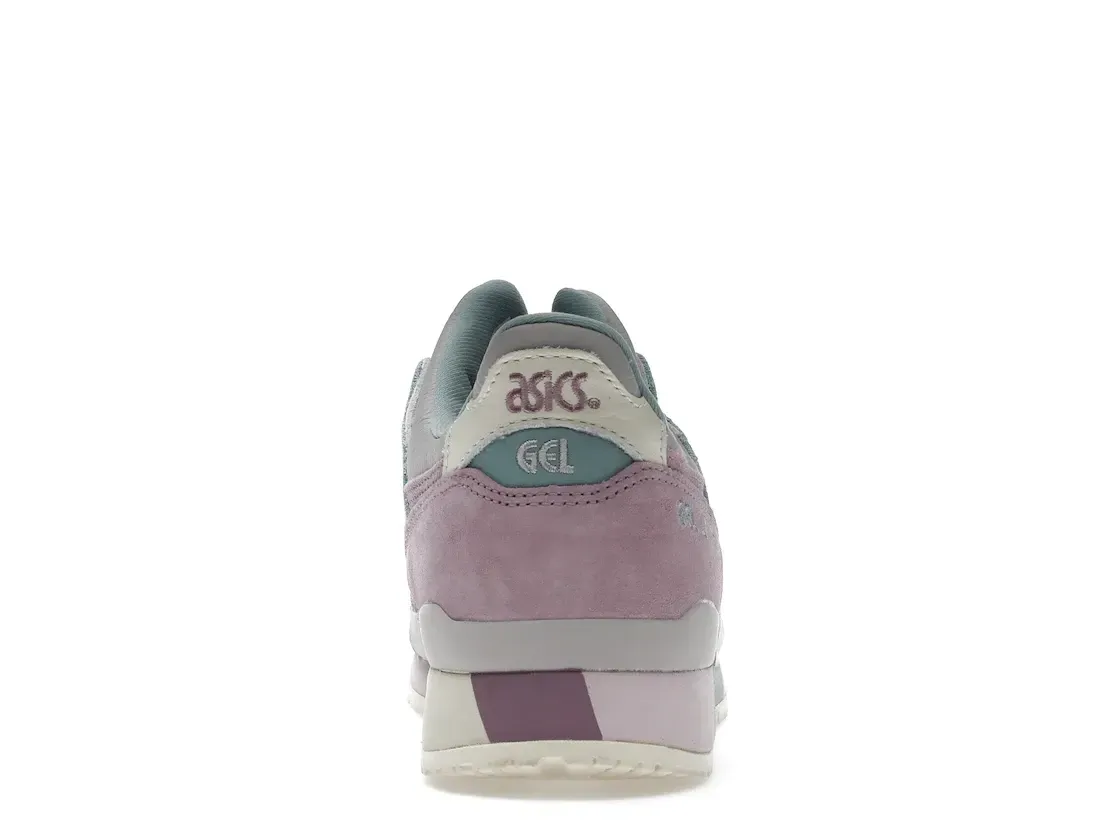 Фото № 4 с приближением к товару «‎ASICS Gel-Lyte III OG Barely Rose Rosequartz»