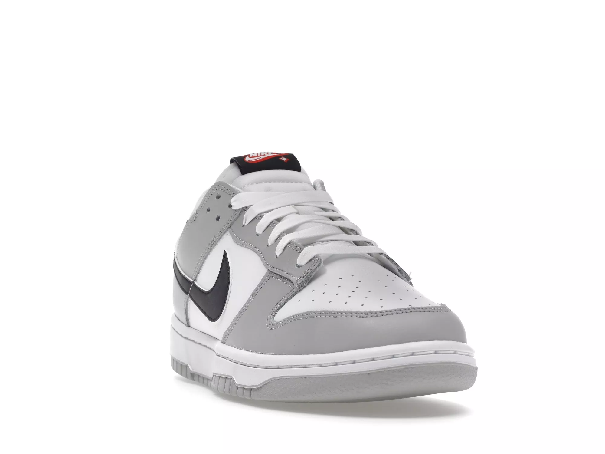 Фото № 2 с приближением к товару «‎Nike Dunk Low SE Lottery Pack Grey Fog»