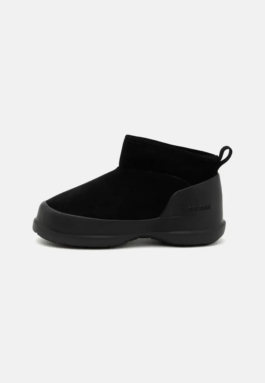 Фото № 1 с приближением к товару «‎LUNA LOW UNISEX»