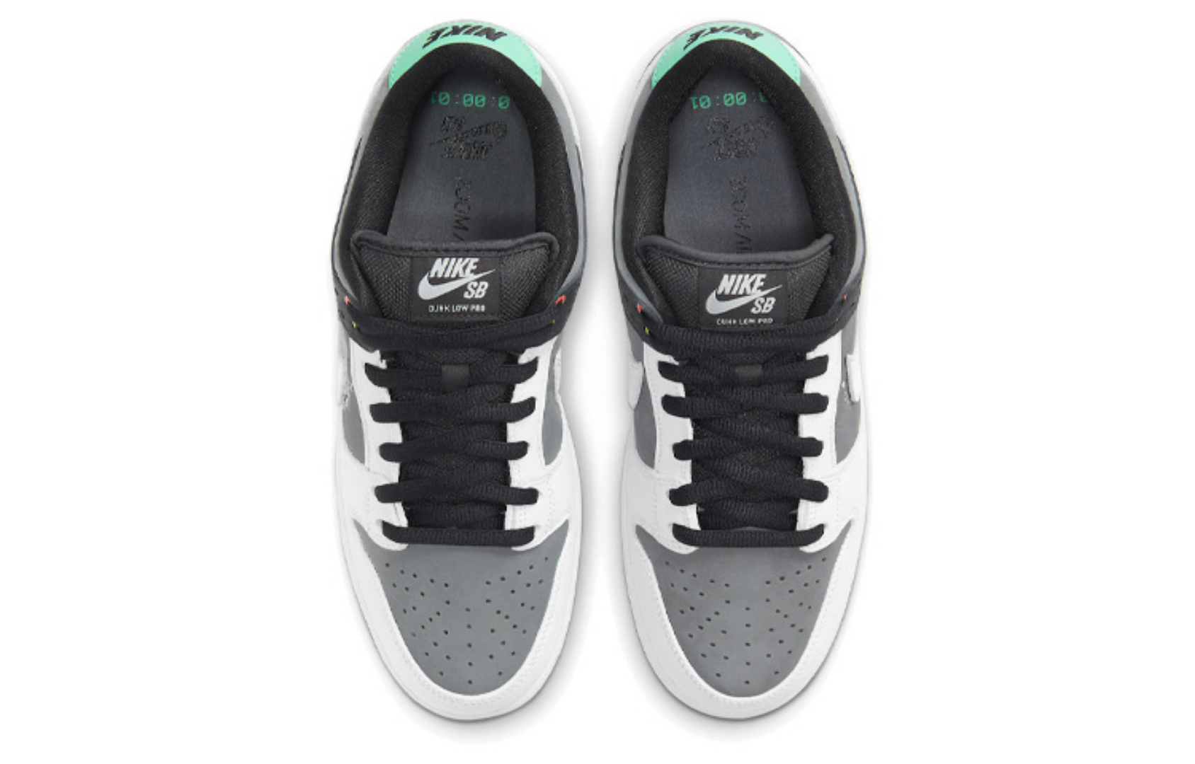 Фото № 4 с приближением к товару «‎Nike Sb Dunk Low Pro Iso Skate Shoes Vx1000 Camcorder»
