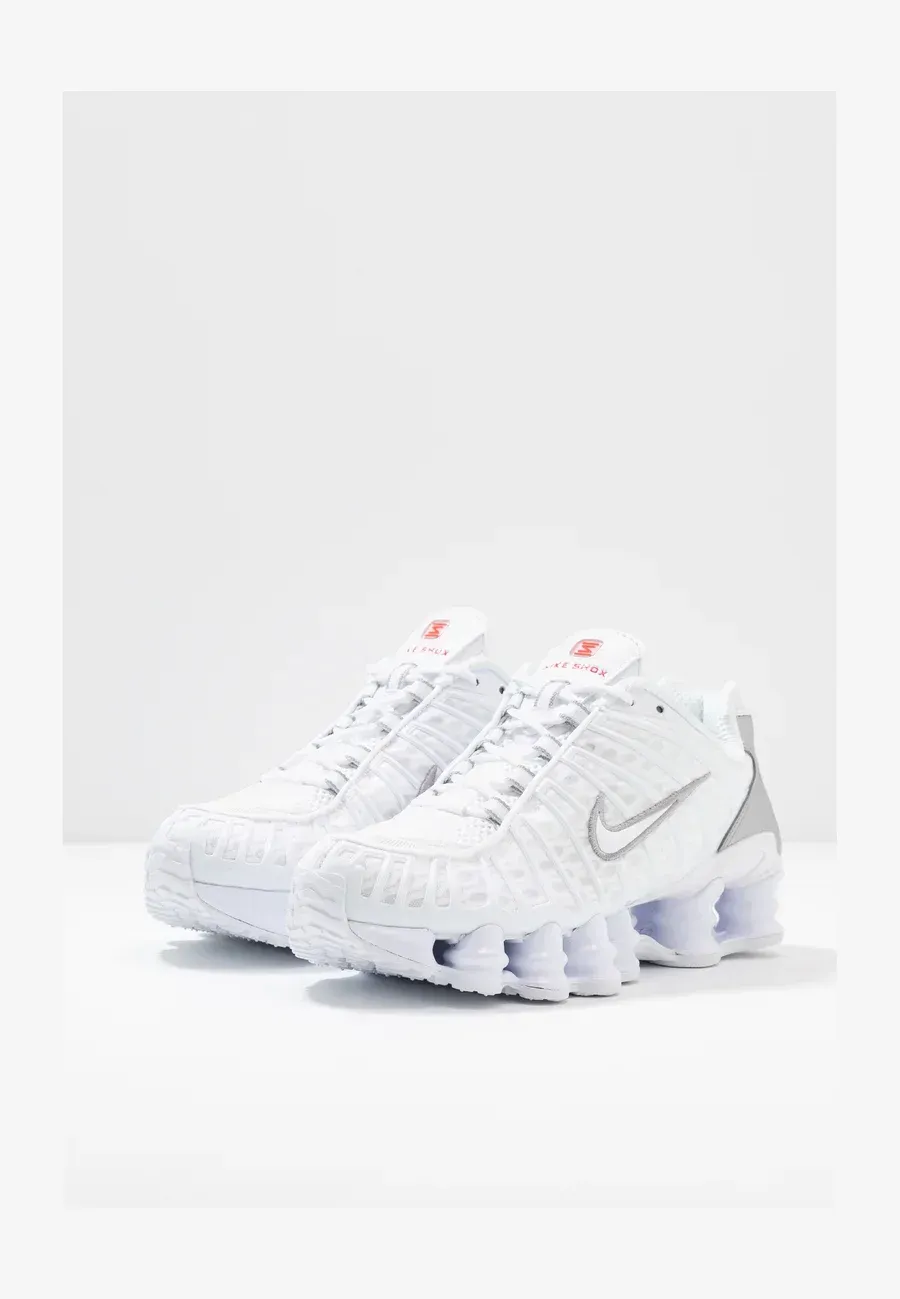 Фото № 3 с приближением к товару «‎SHOX»