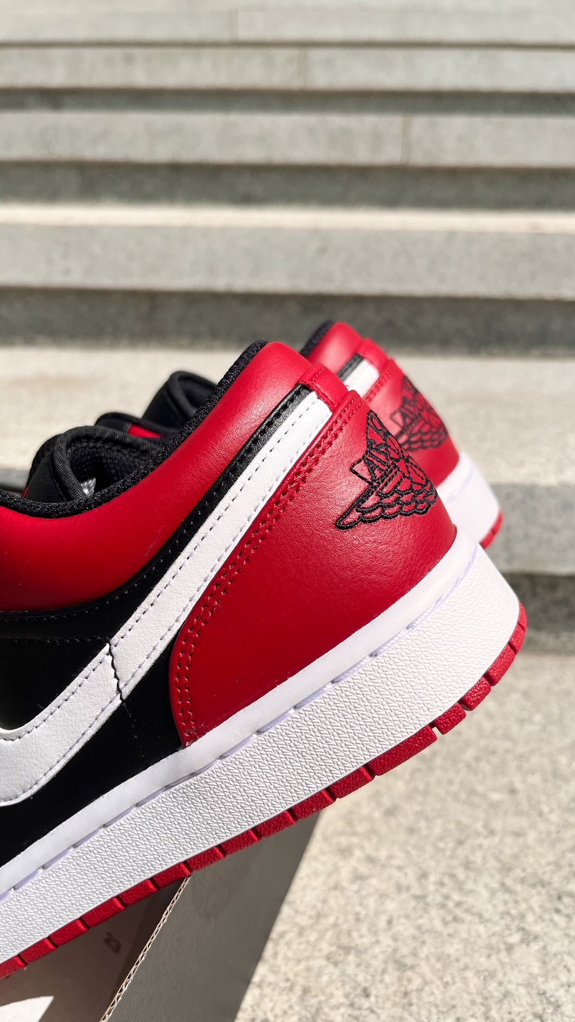 Фото № 3 с приближением к товару «‎Air Jordan 1 Low»