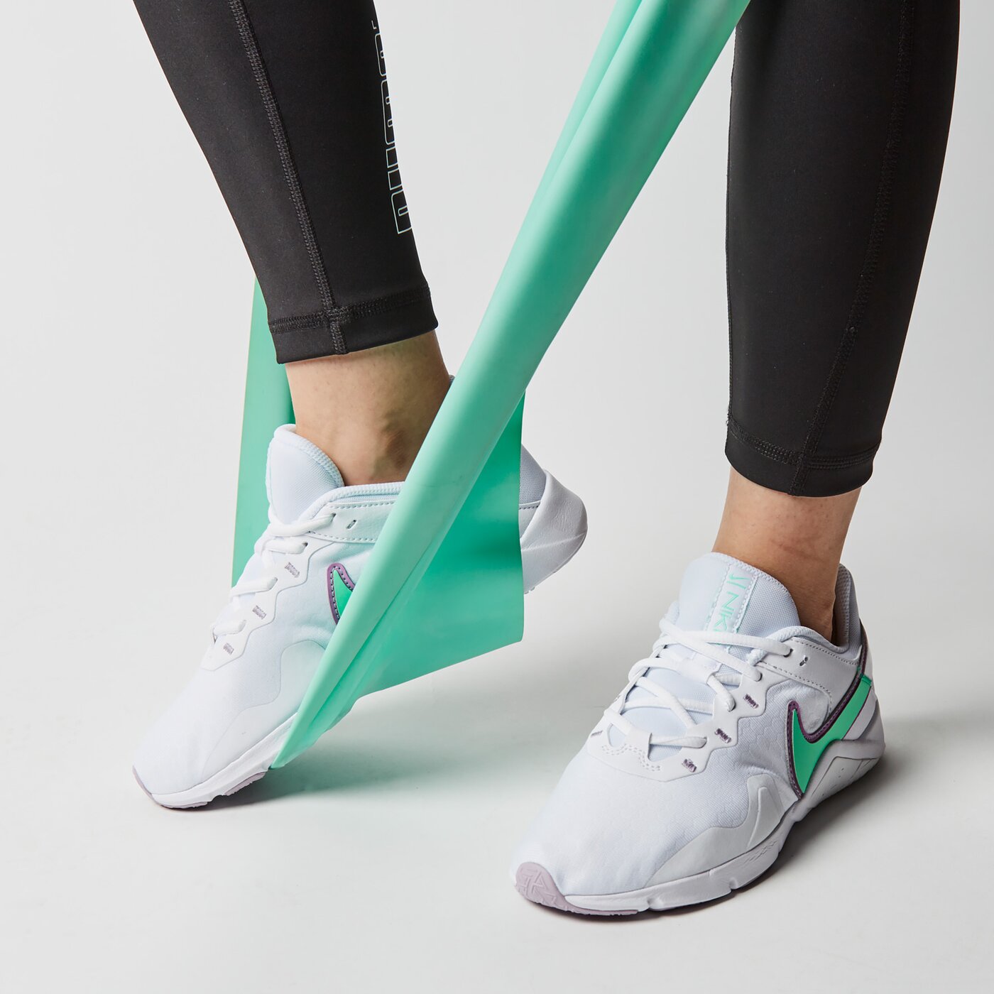 Фото № 2 с приближением к товару «‎Nike Legend Essential 2»