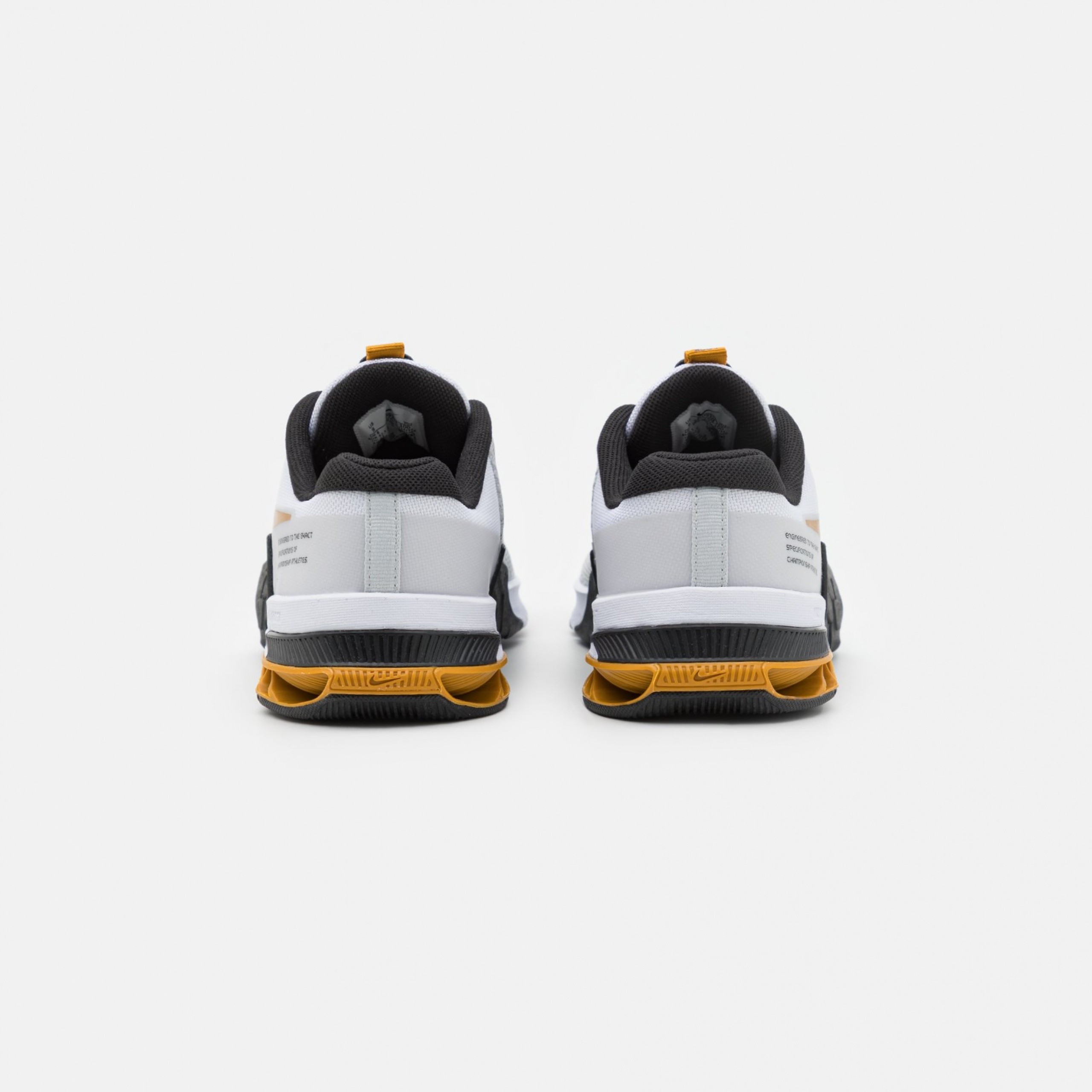 Фото № 3 с приближением к товару «‎Nike Metcon 8»