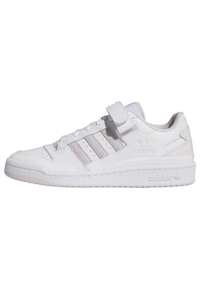 Фото № 4 с приближением к товару «‎Adidas Forum »