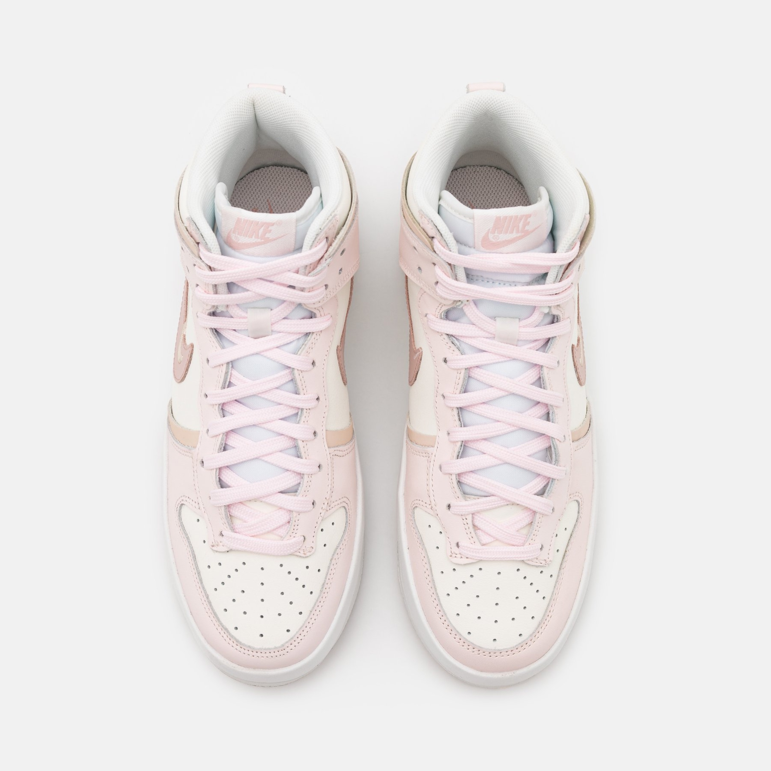 Фото № 3 с приближением к товару «‎Nike Dunk UP »