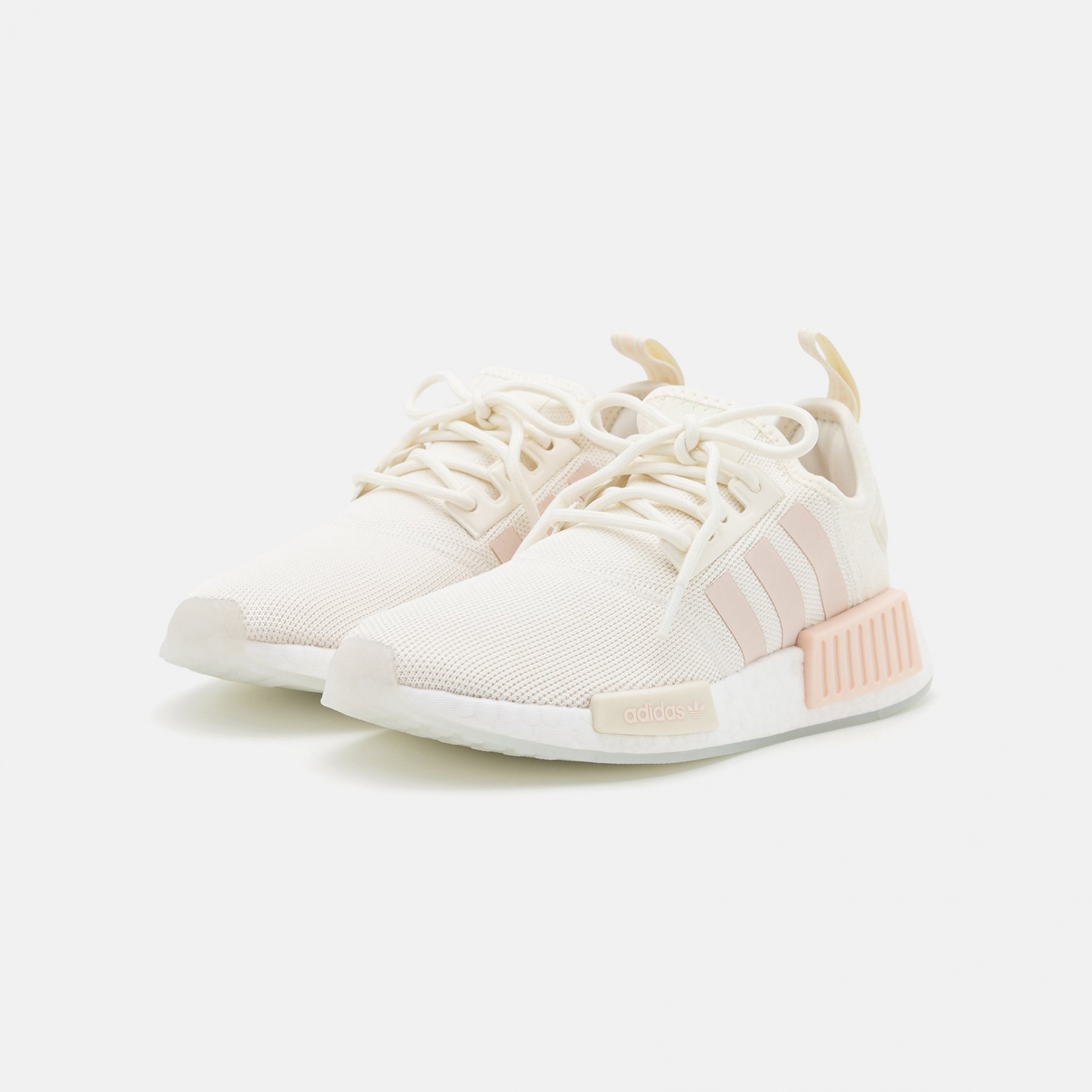 Фото № 3 с приближением к товару «‎Adidas Nmd R1 W »