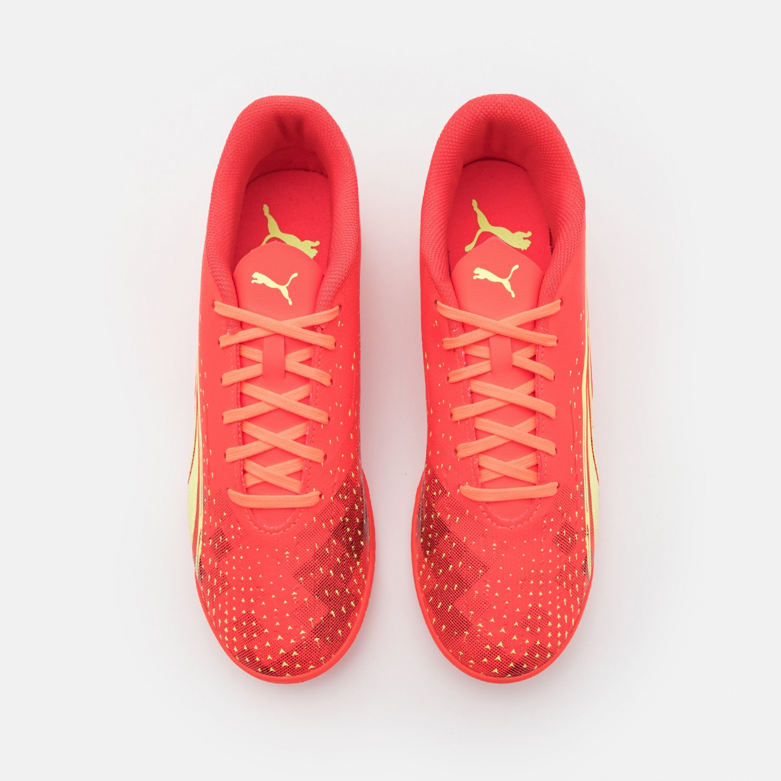 Фото № 4 с приближением к товару «‎Puma Ultra Play IT »