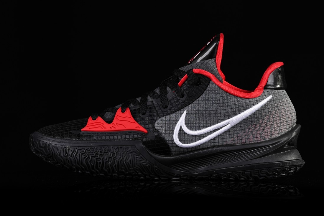 Фото № 2 с приближением к товару «‎Nike Kyrie 4 »