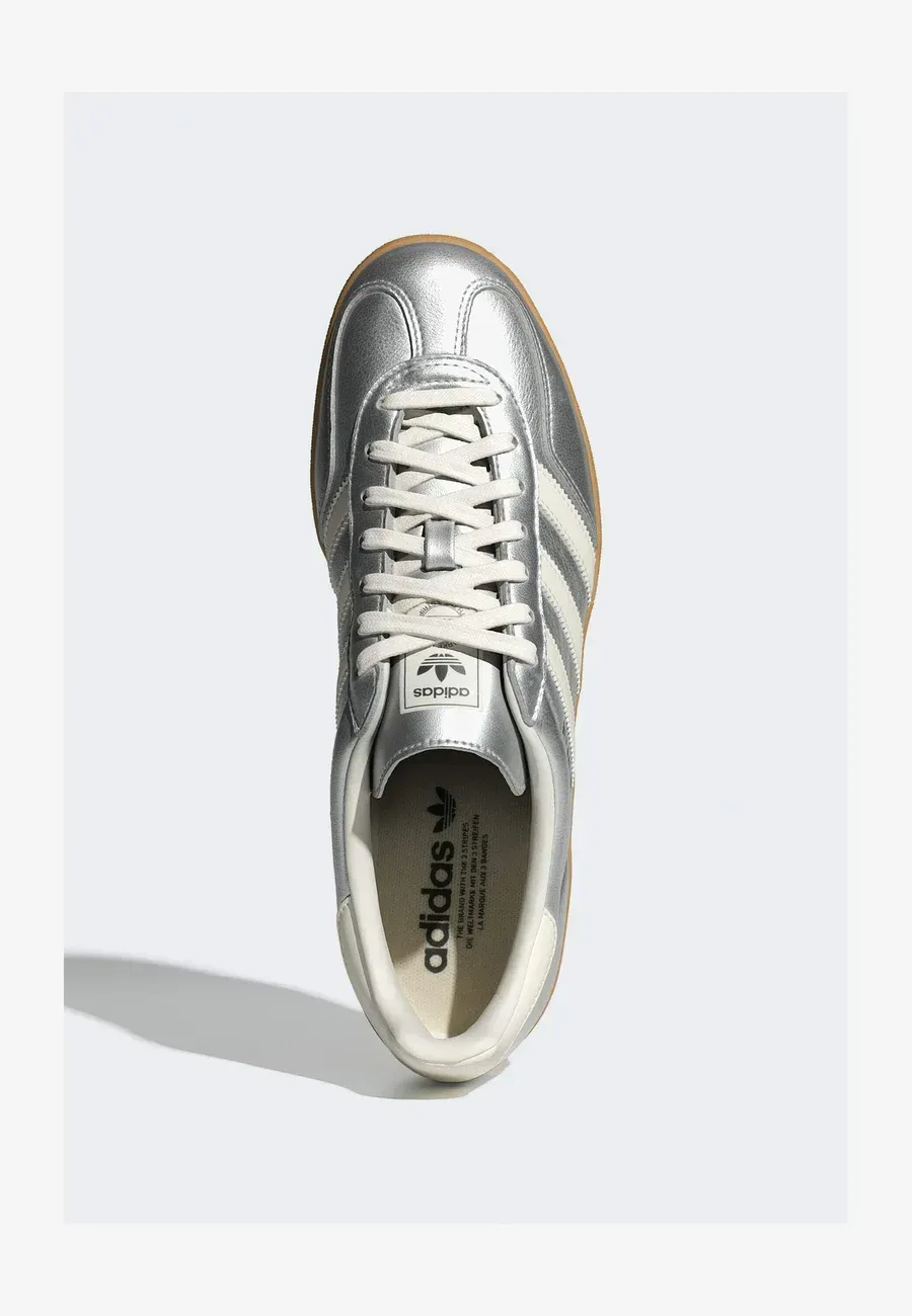 Фото № 3 с приближением к товару «‎Sneaker low»