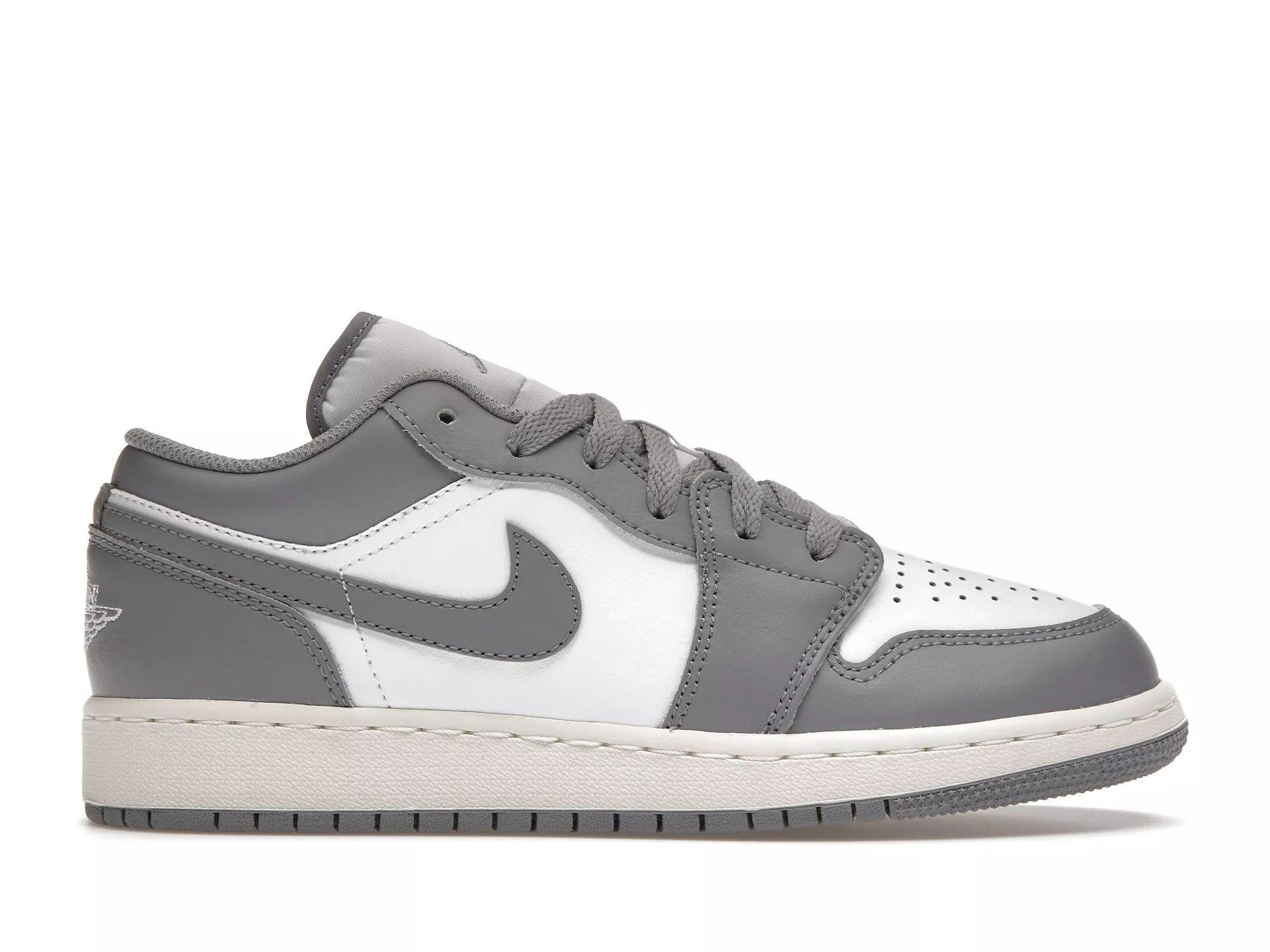 Фото № 1 с приближением к товару «‎Air Jordan 1 Low Vintage Grey »