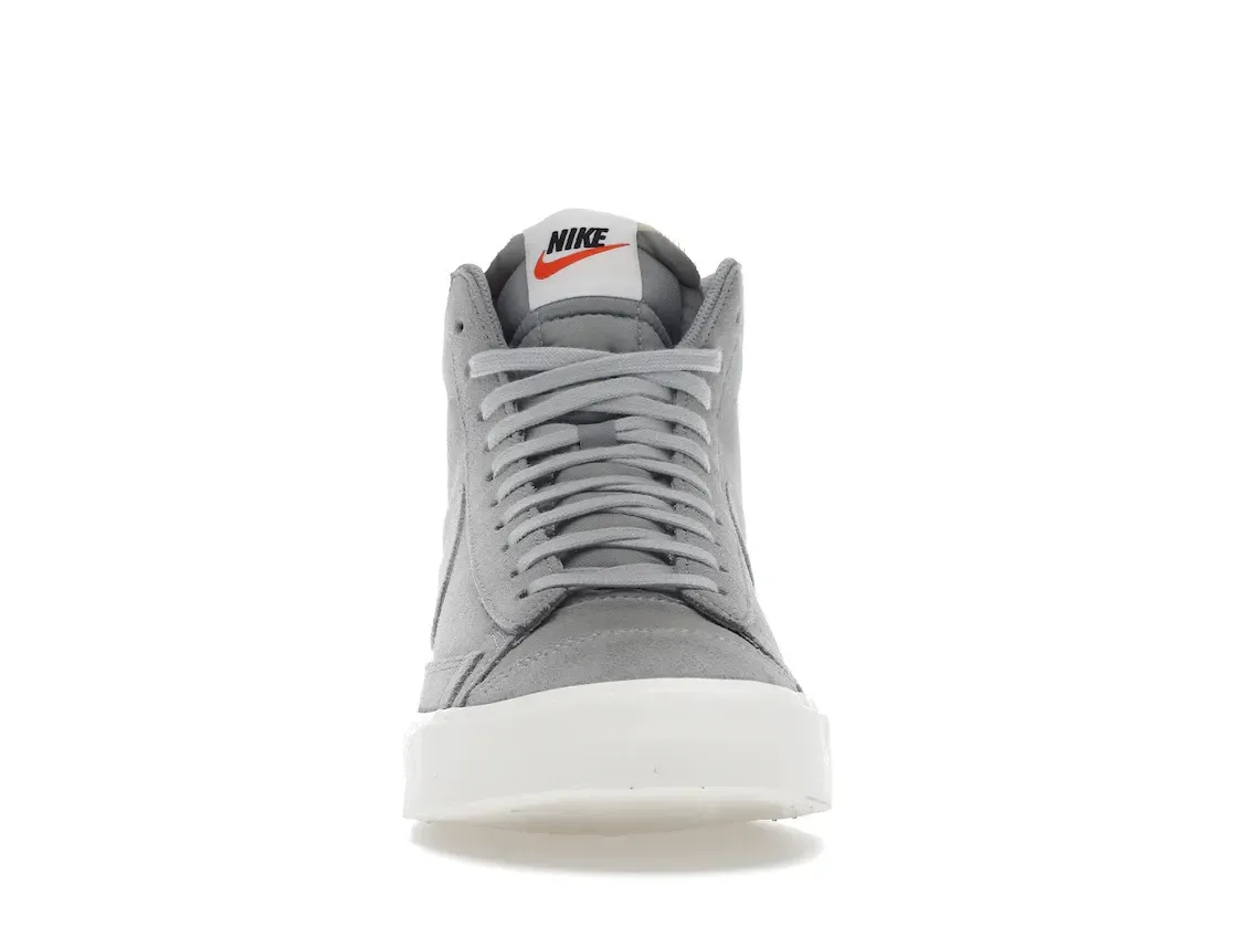 Фото № 2 с приближением к товару «‎Nike Blazer Mid 77 Wolf Grey»