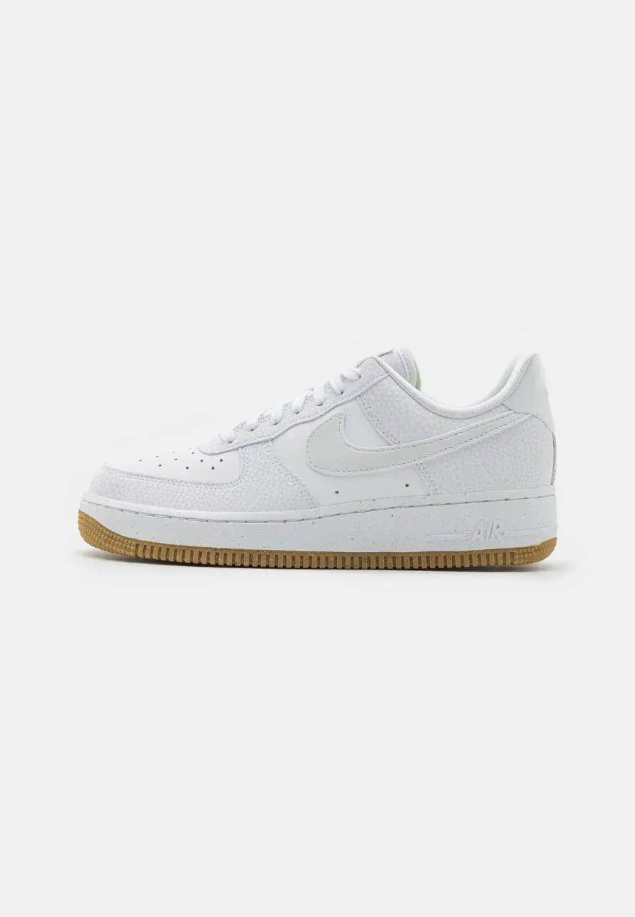 Фото № 1 с приближением к товару «‎AIR FORCE 1 07»