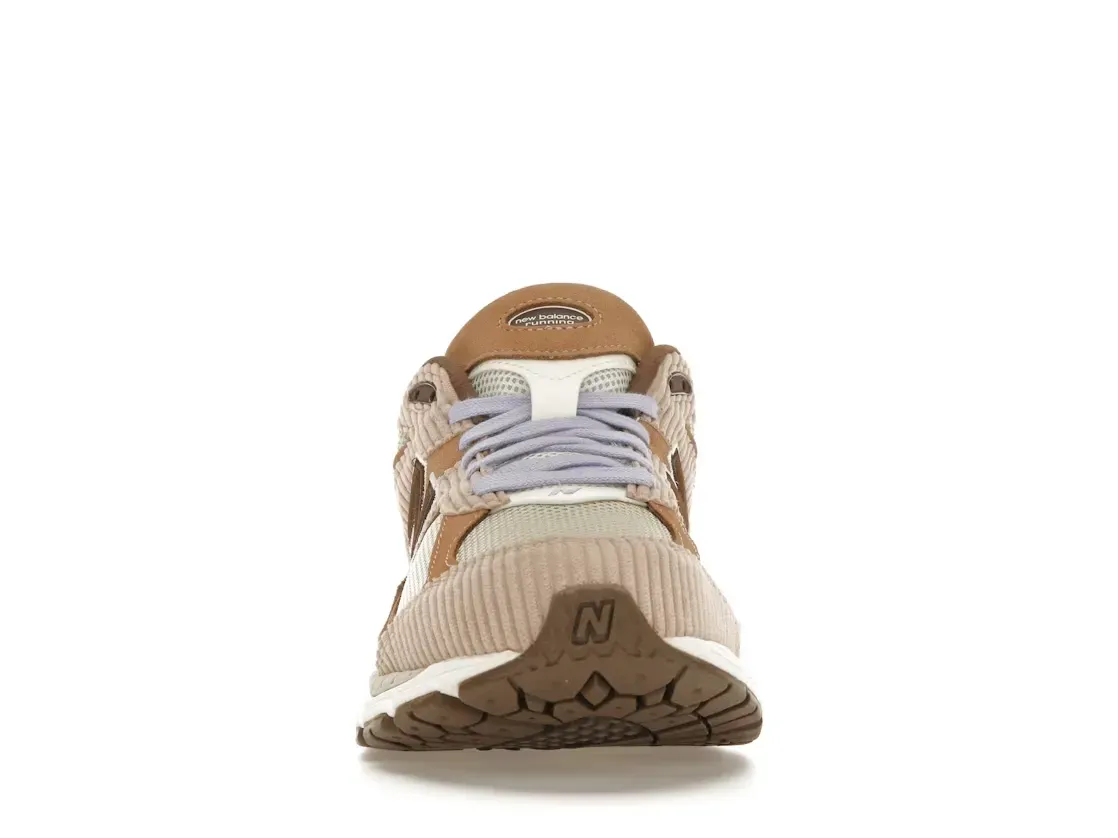 Фото № 2 с приближением к товару «‎New Balance 2002R»