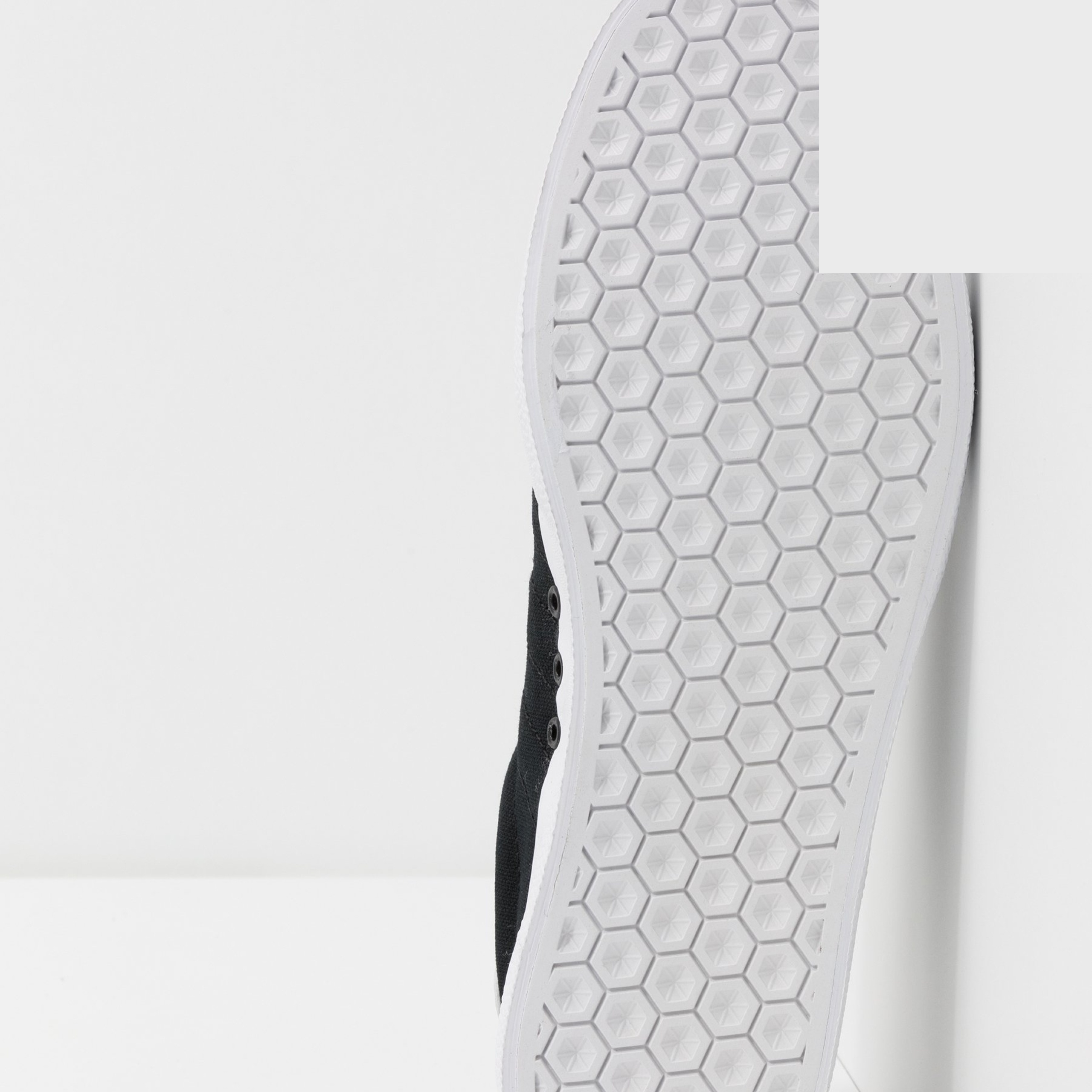 Фото № 5 с приближением к товару «‎Adidas 3mc »