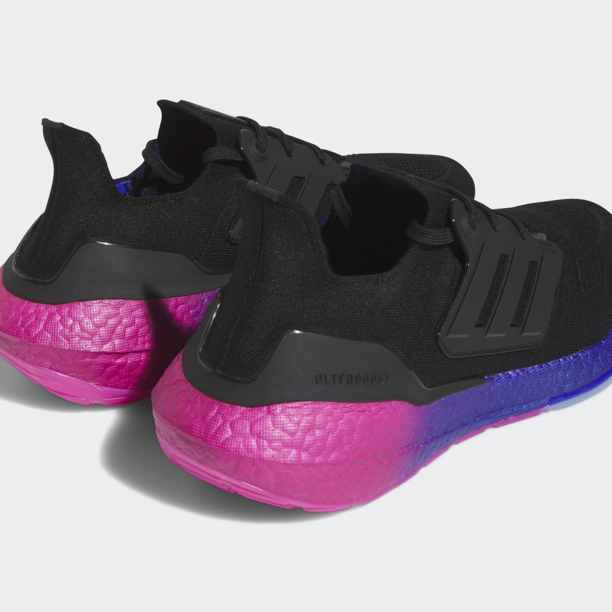 Фото № 4 с приближением к товару «‎Adidas Ultraboost»